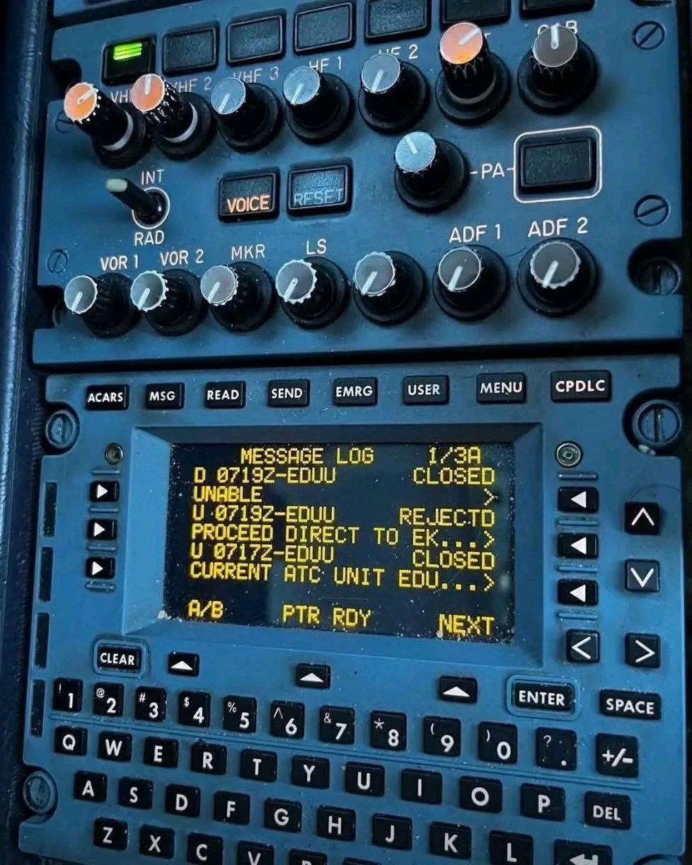 CPDLC ADVANTAGES 🛫🛫🛫Reduced communication time between
