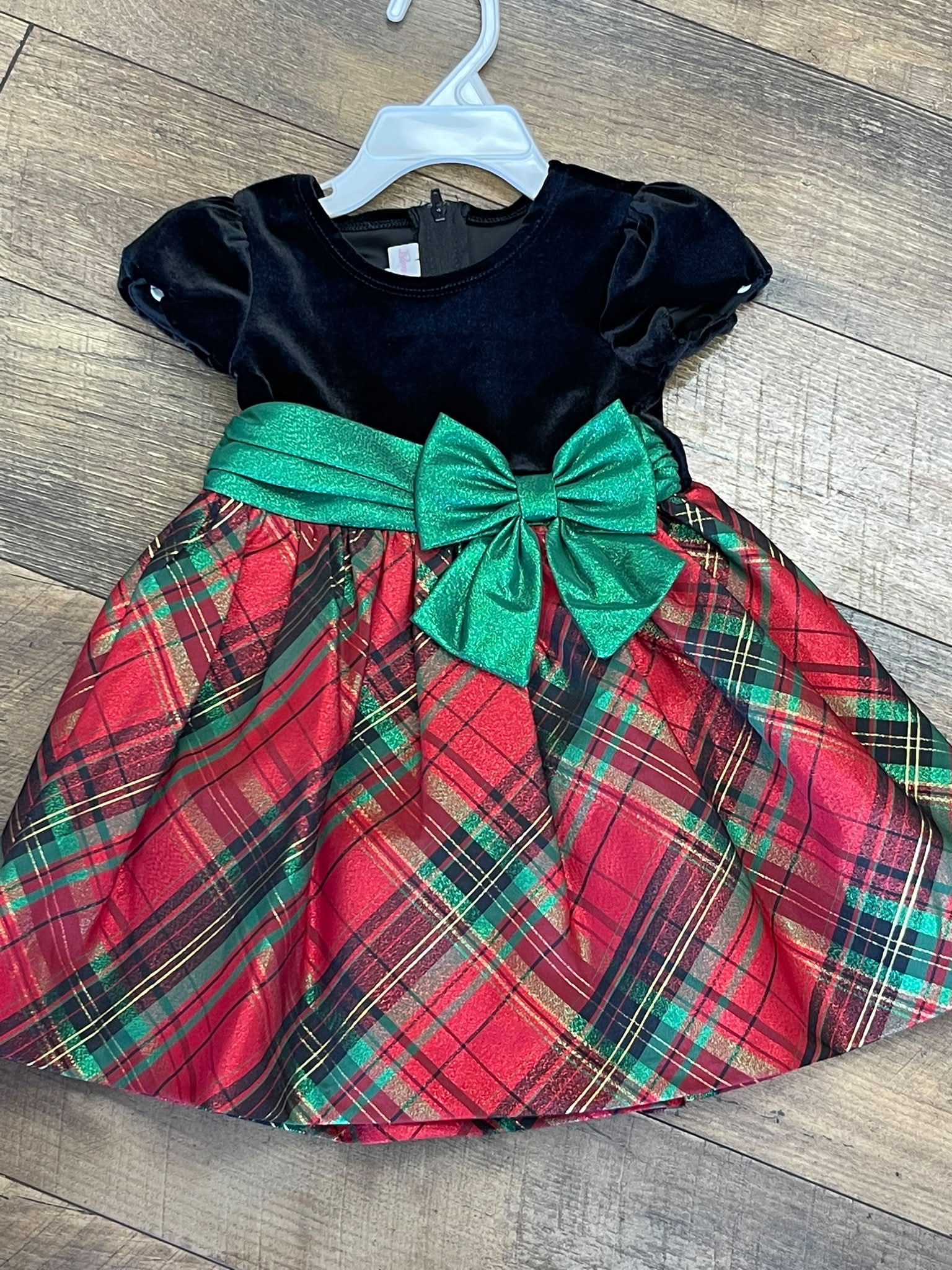 christmas dresses for 18 months months! How cute is this?! Adding tons of Dresses! ♥️💚 А silhouette