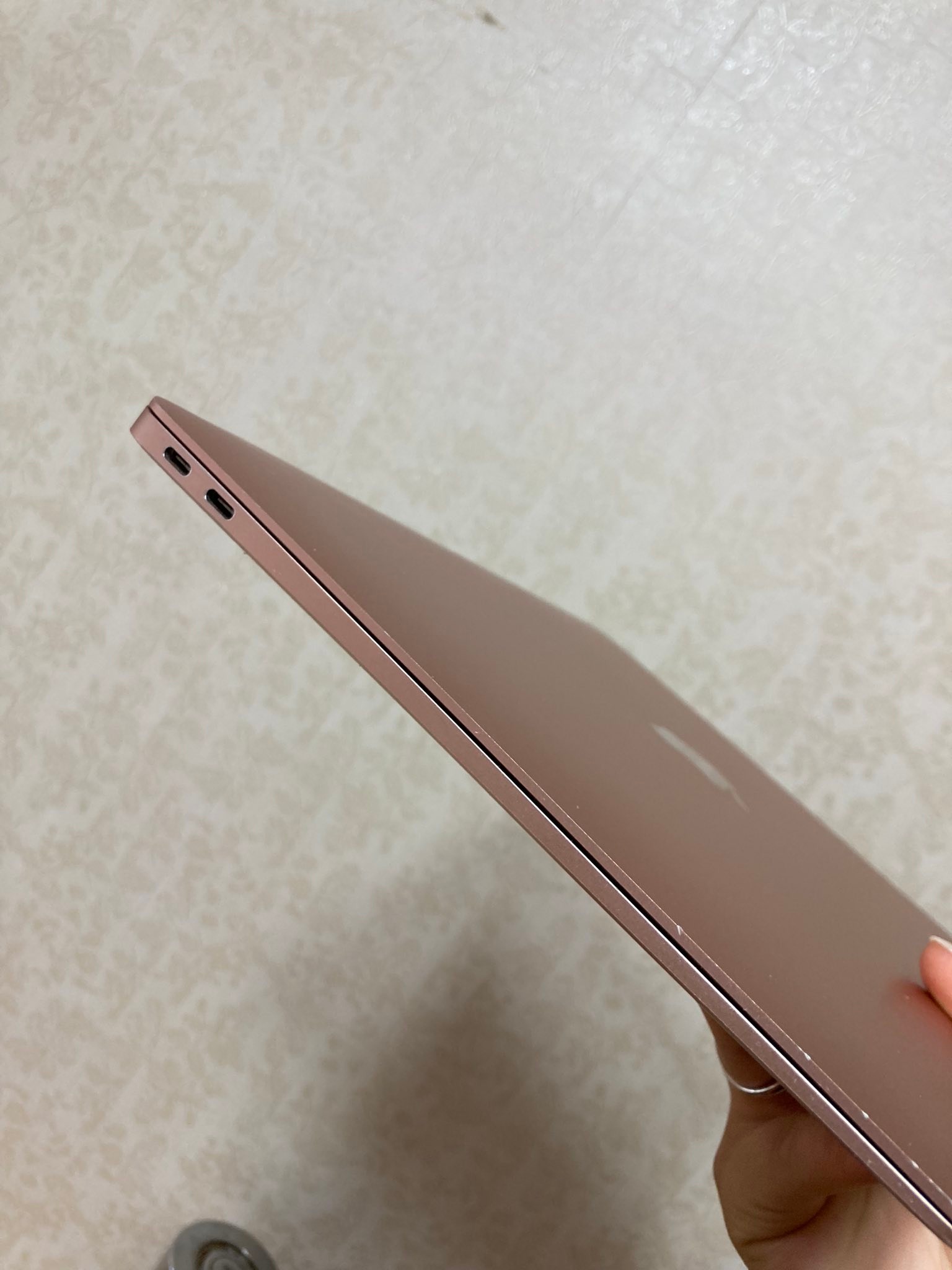 Macbook air (2018) Color - Rose gold 8GB RAM/128GB Intel Core i5