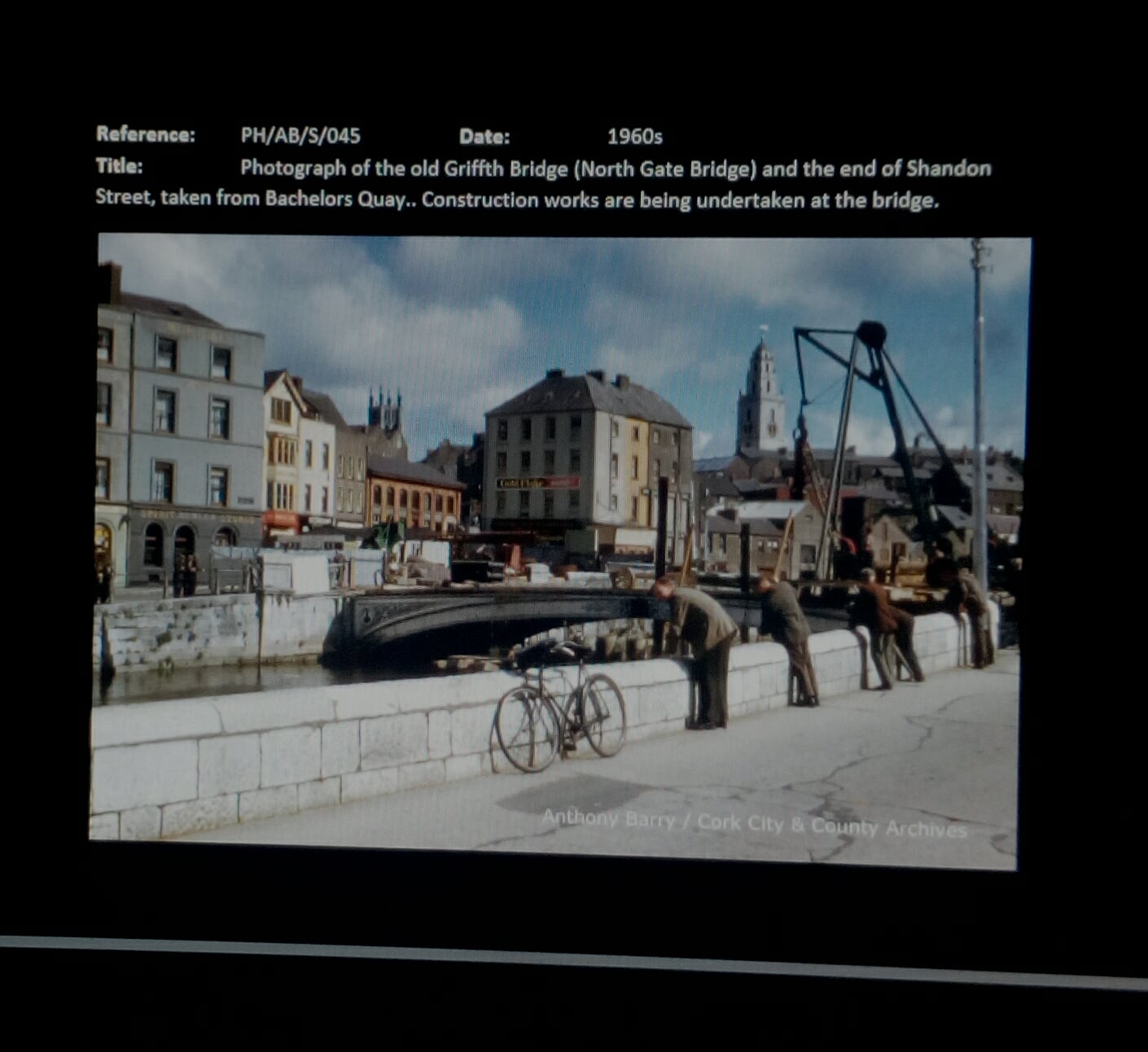 No Lovelier City コーク市写真集 Anthony Barry The Cork City and County Archives has received the donation of the