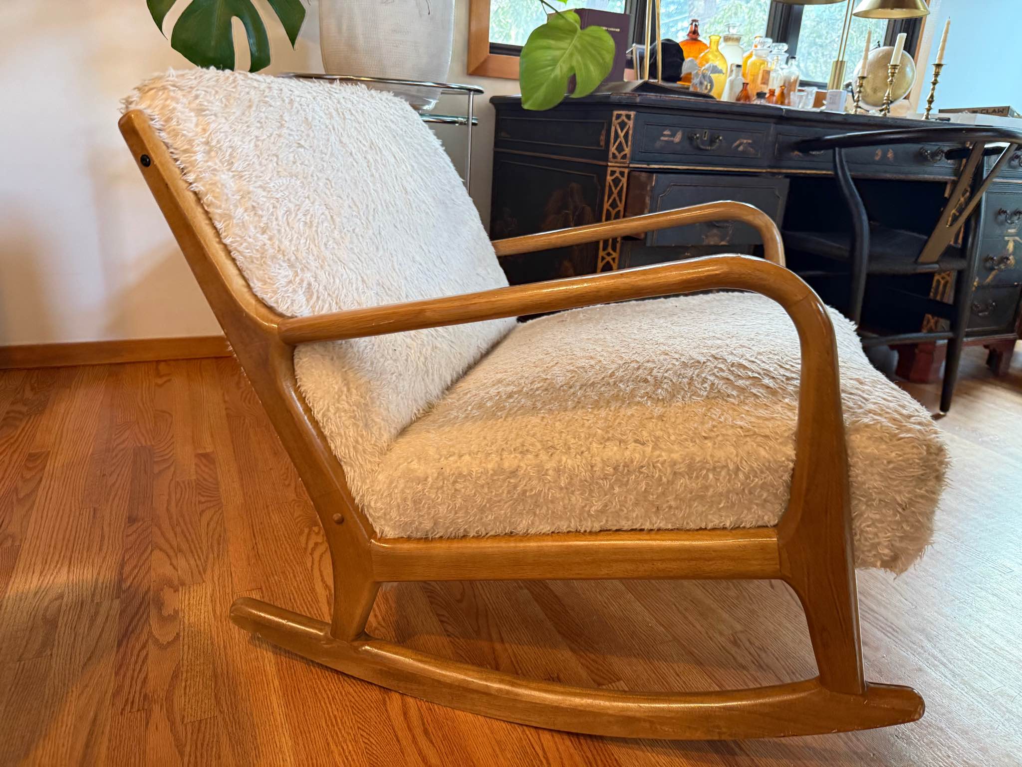 Sherpa rocking chair - Living Room Chairs - Portland, Oregon | Facebook ...