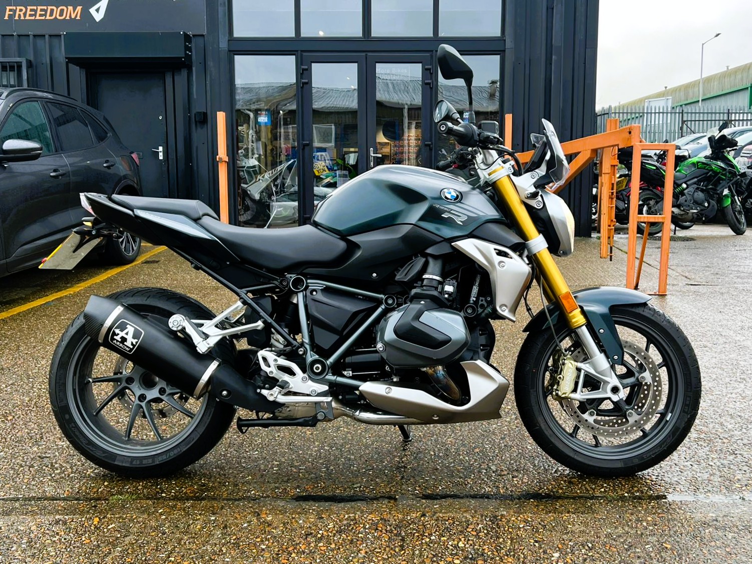 BMW R1250R – Proper Boxer Roadster. Proper Spec. 🔥 This 2020