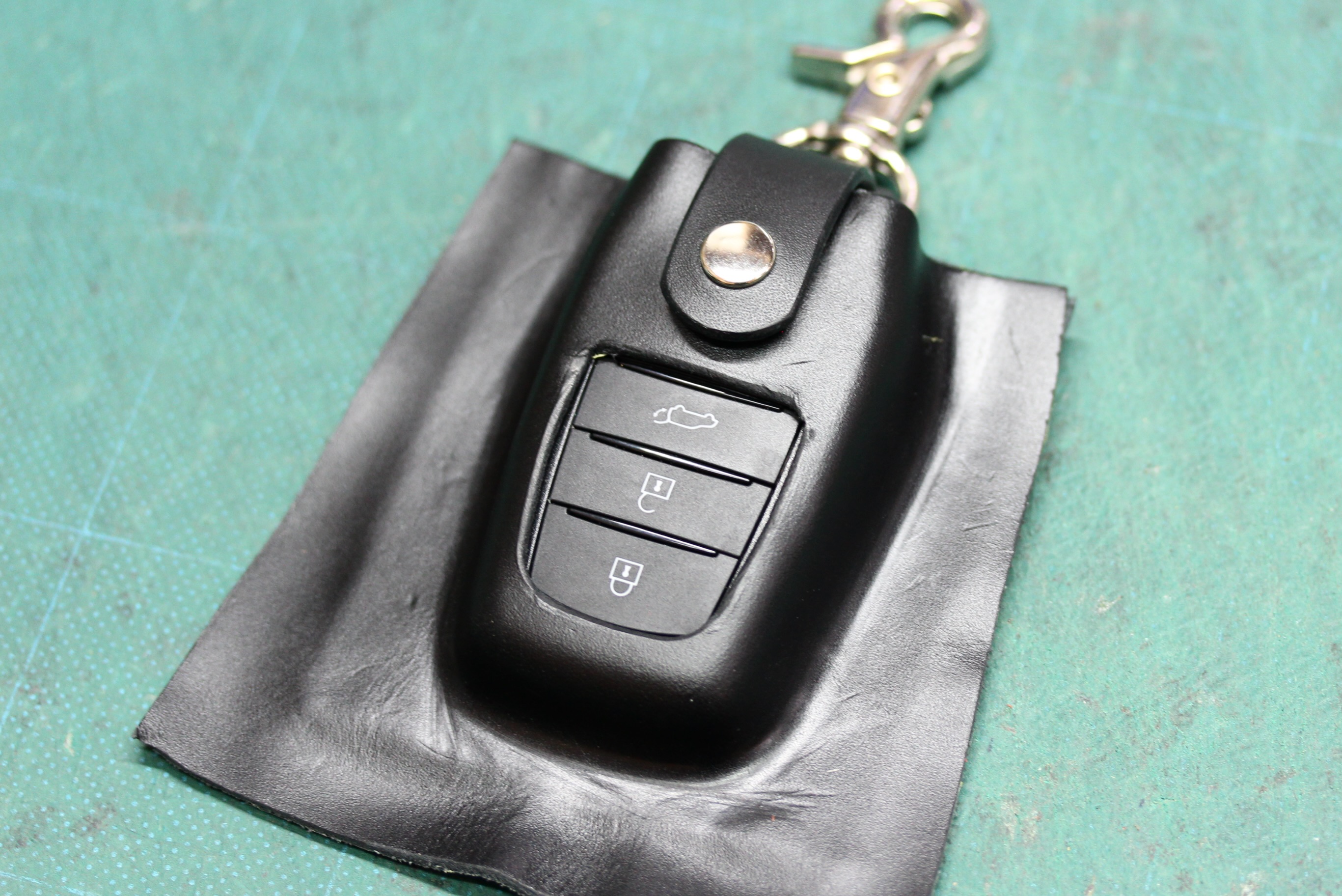 ランドクルーザー用特注スマートキーケース。 Key case made for Land