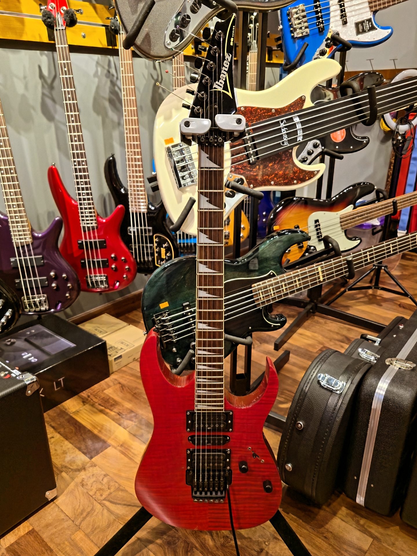Ibanez RG Series RG370DXFM HSH Flame Maple Top Translucent Red