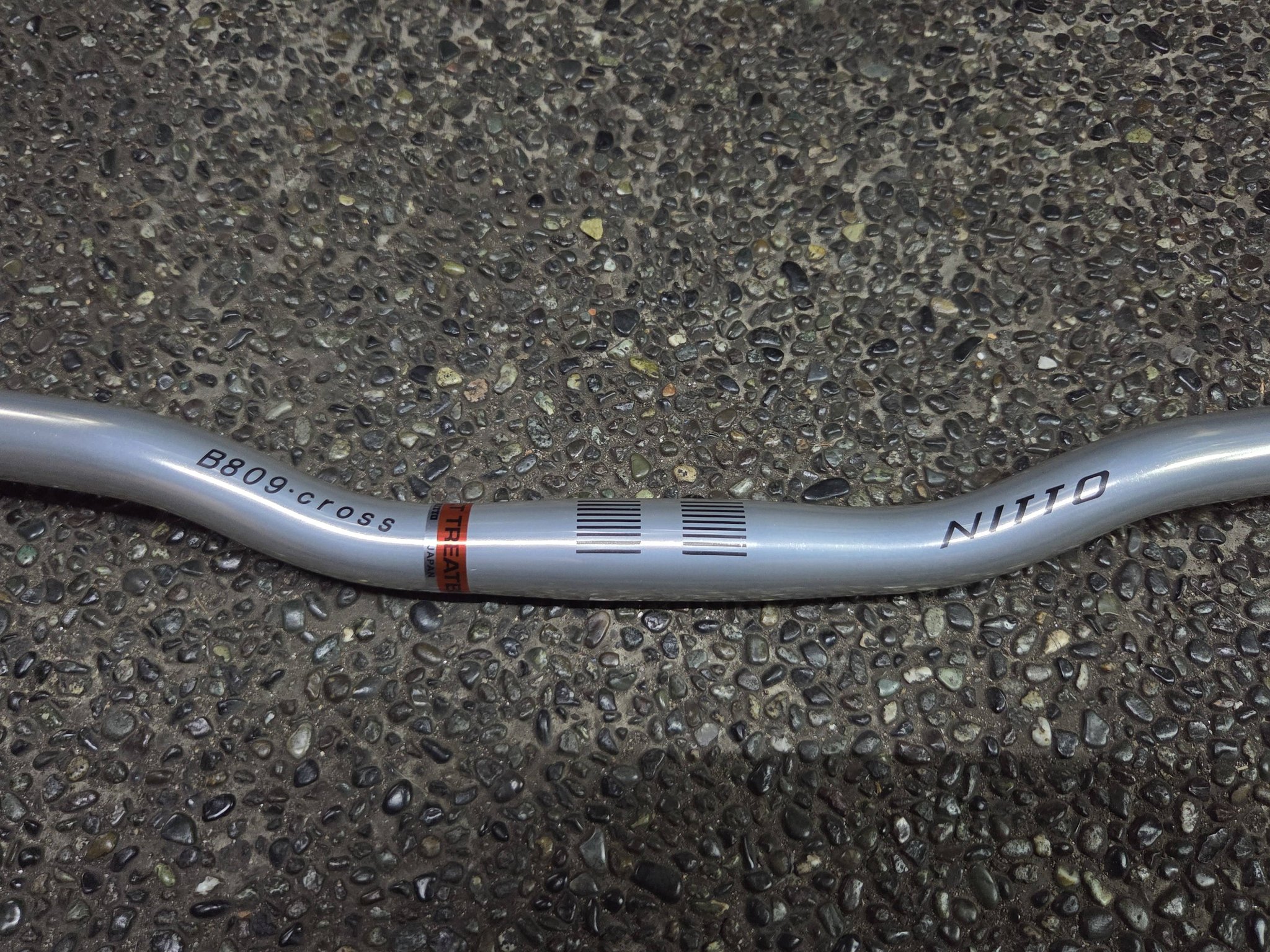Nitto Japan B809 Cross Aluminum Bar Silver 25.4 bar clamp 630mm
