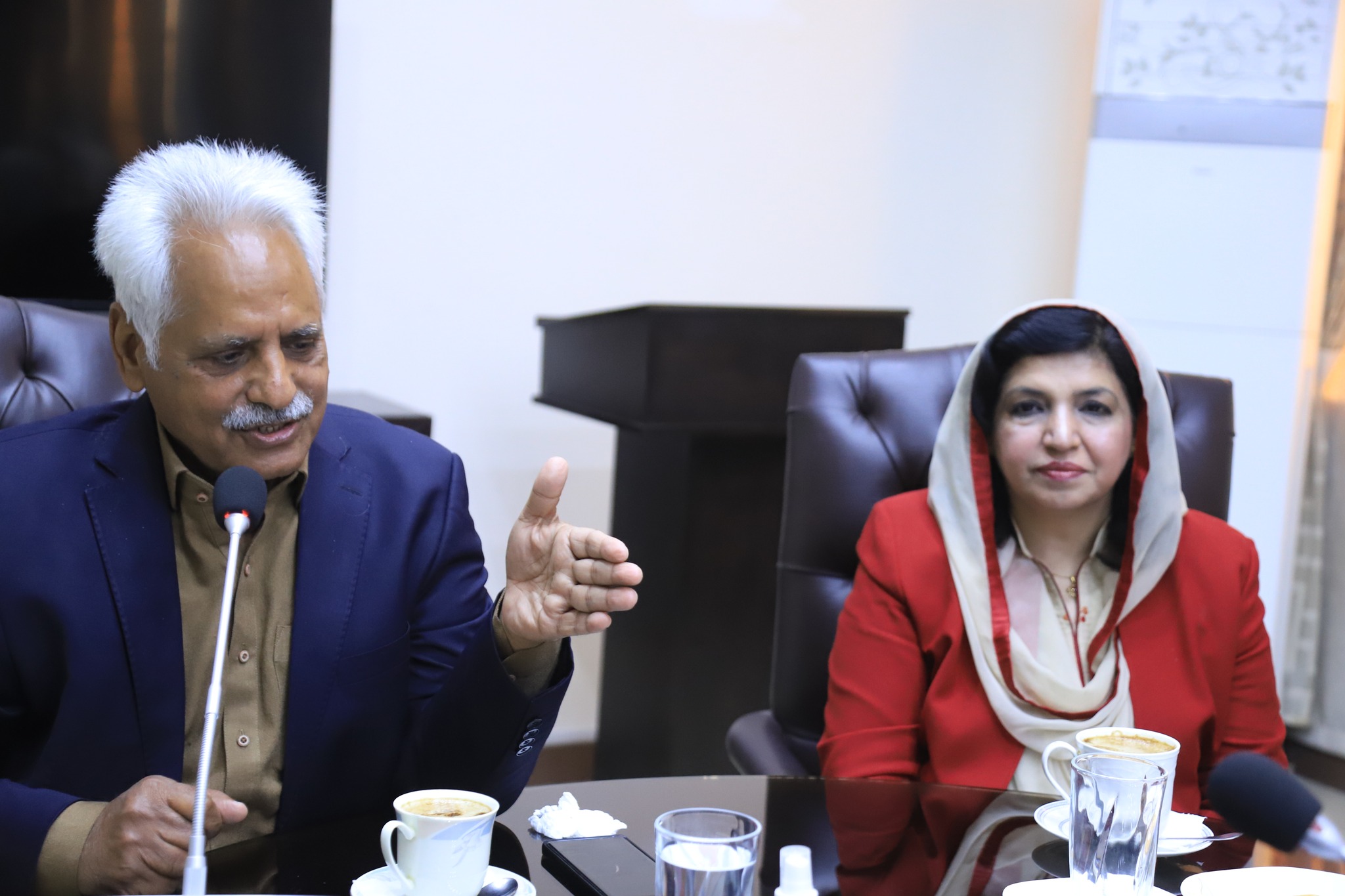 Prof. Dr Raja Nasim Akhtar met with the Vice Chancellor along with ...