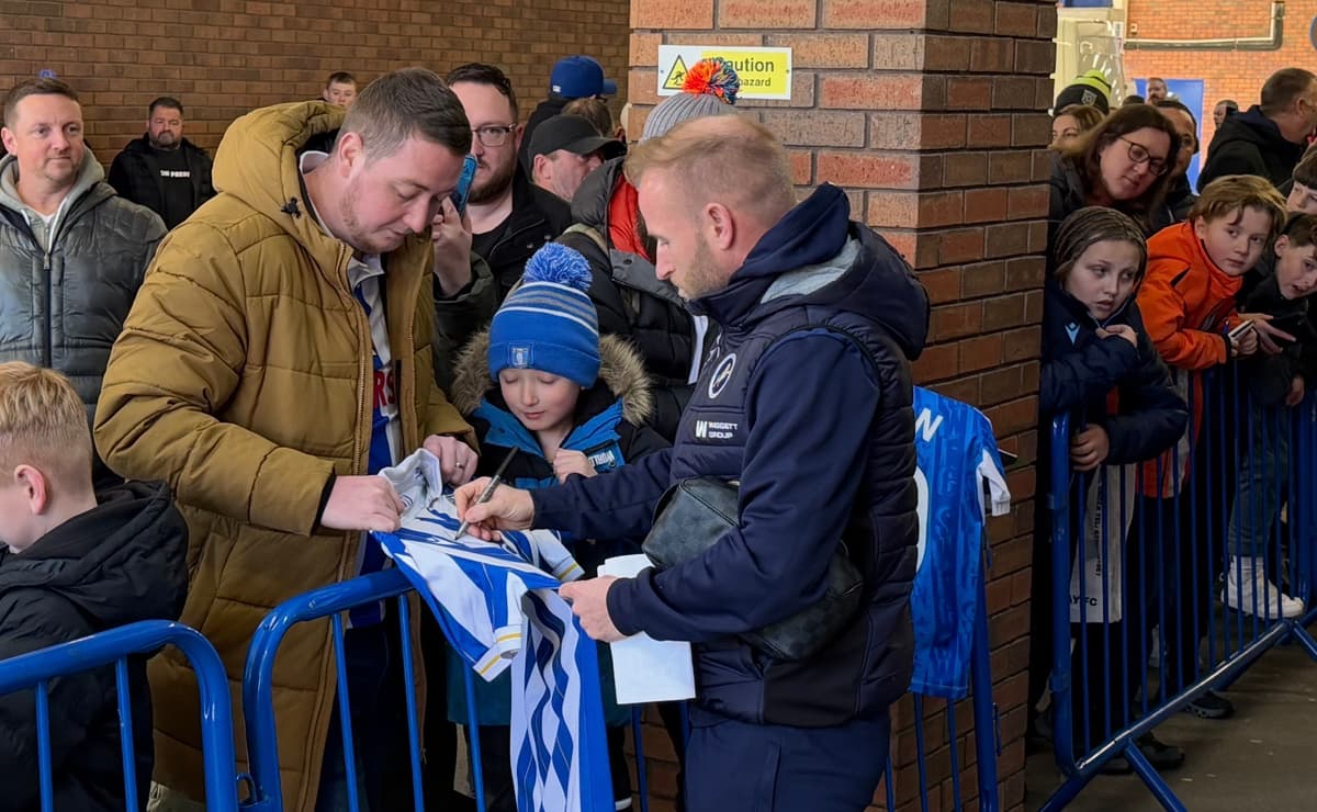 Sheffield - Watch Barry Bannan return to Hillsborough for the first ...