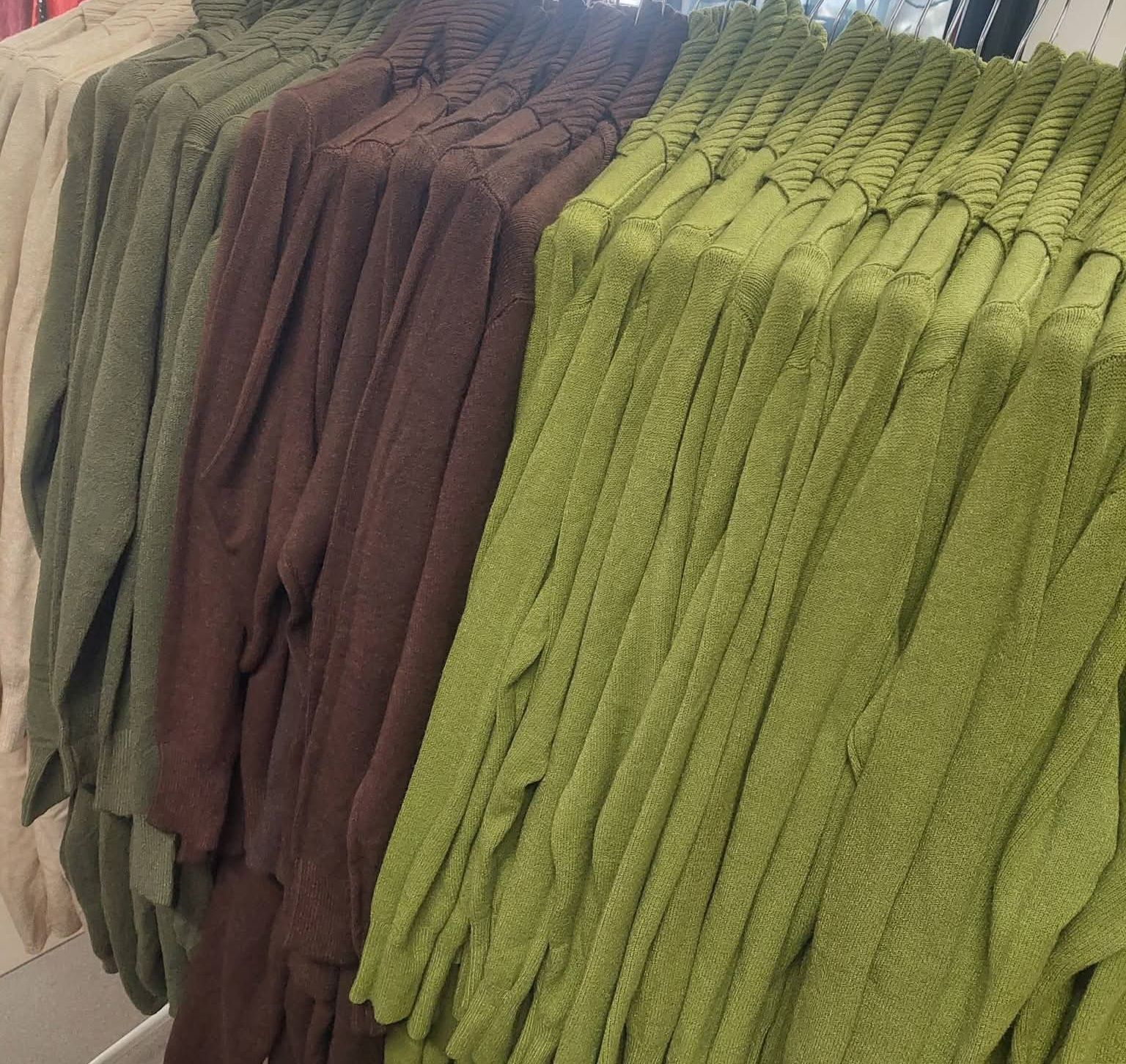 MÓDI DIVAT Női és Férfi divatáru,táska,cipő TARA - MYA Fashion ...