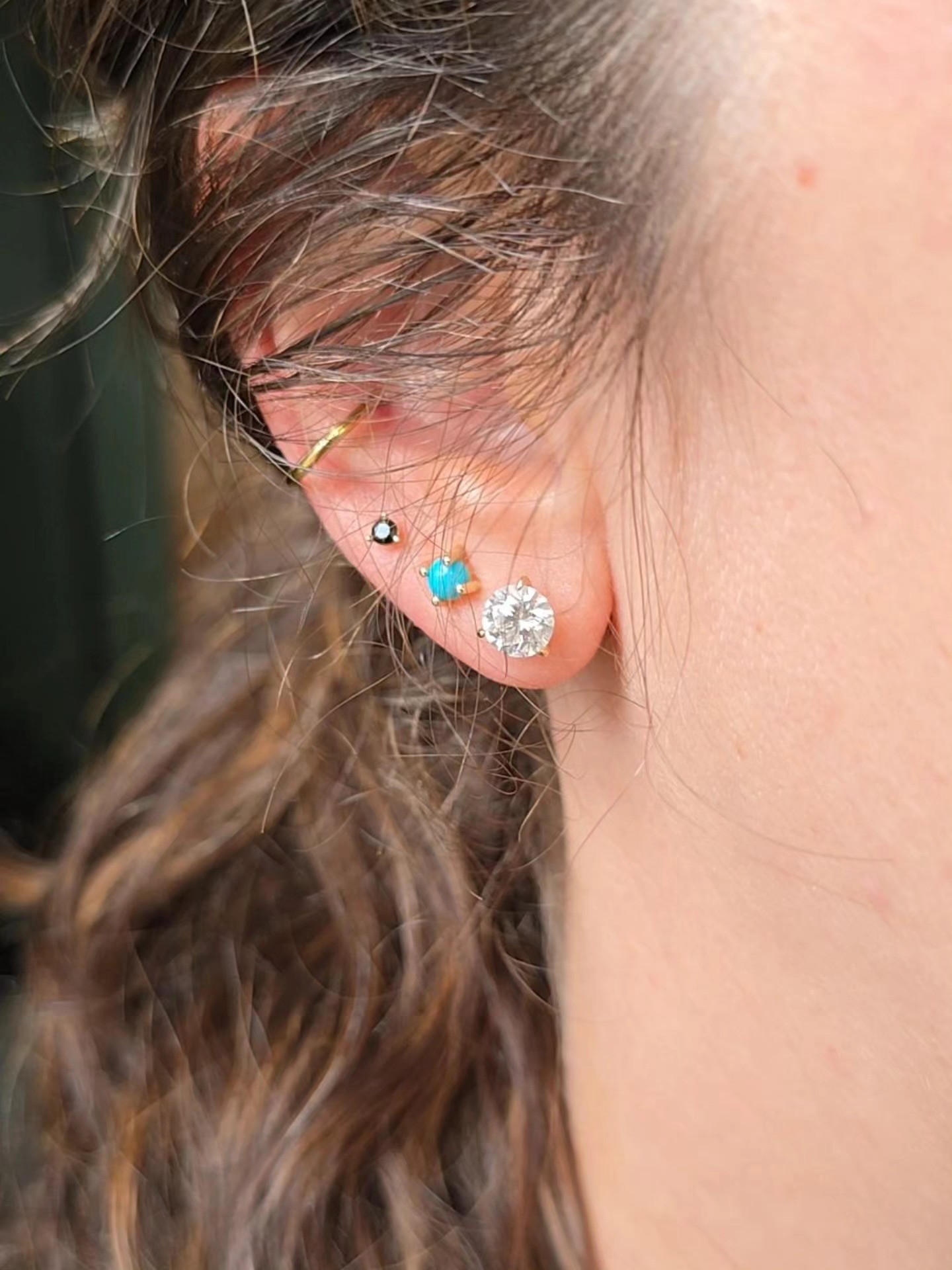 ✨ Earring sets in both gold + silver ⬇️