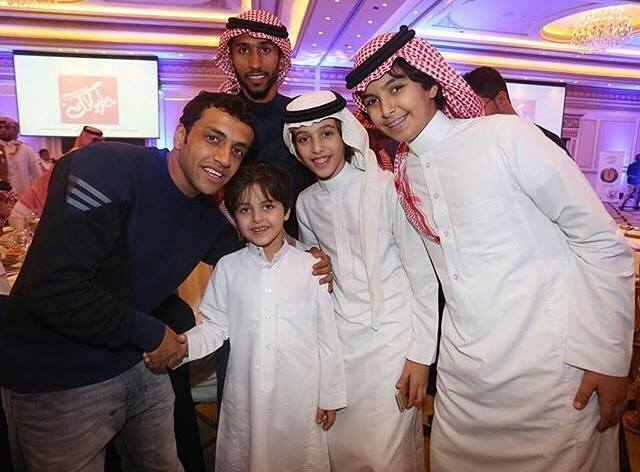 الحساب الرسمي لشاعر خالد بن زياد بن نحيت صوره جميله معا نجم المنتخب السعودي محمد الشلهوب Facebook