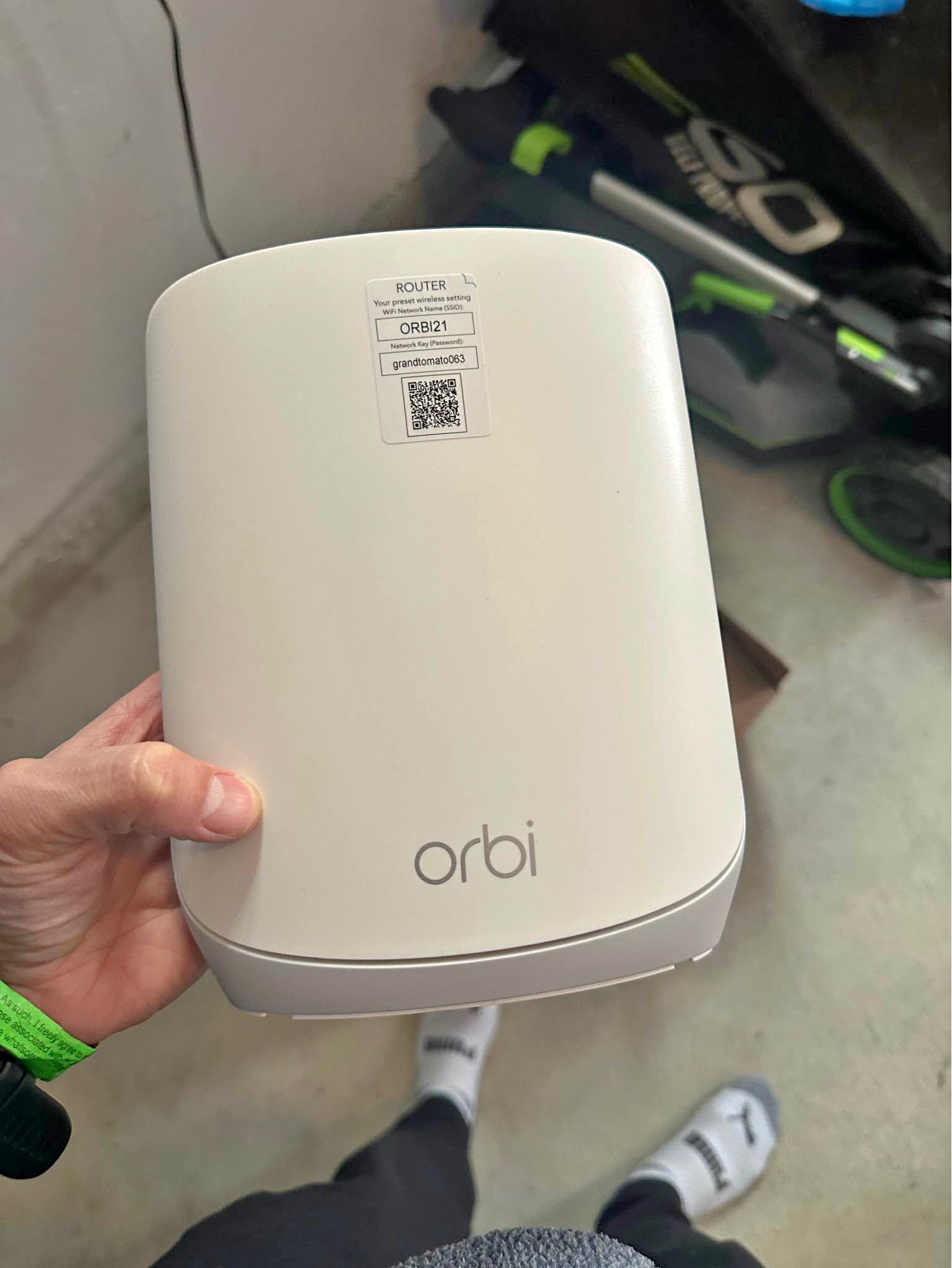 NETGEAR Orbi Whole Home Tri-Band WiFi 6 Mesh Network System (RBK754P ...