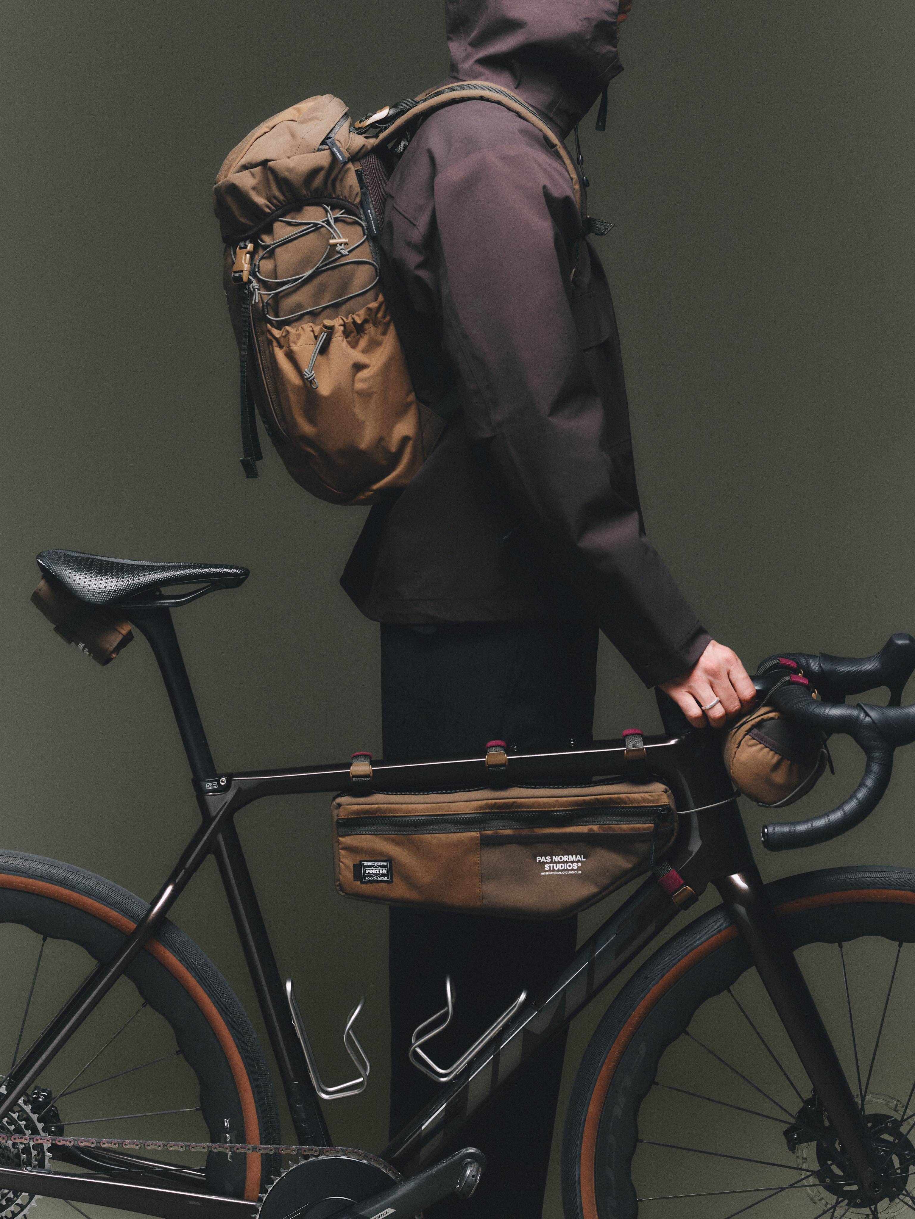 PORTER BROOMを発売します。 ⁡ アイコニックなしっぽモチーフのキー
