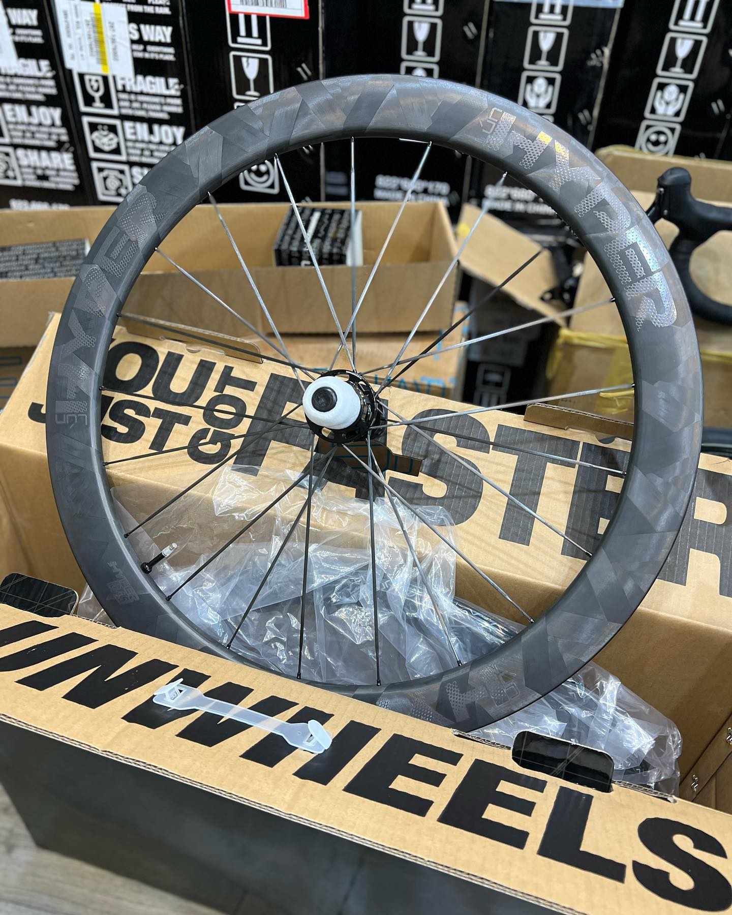 New Hyper Full carbon... - Vinto Bikes x Monton - Puchong