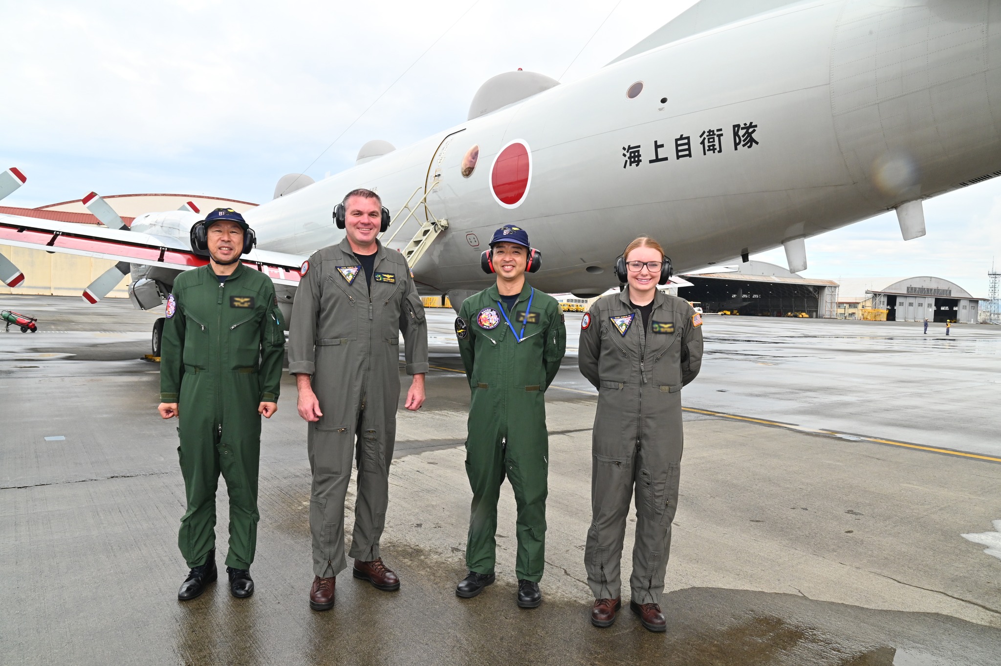 防衛省 海上自衛隊 (Japan - 舞鶴教育隊_分隊編成式