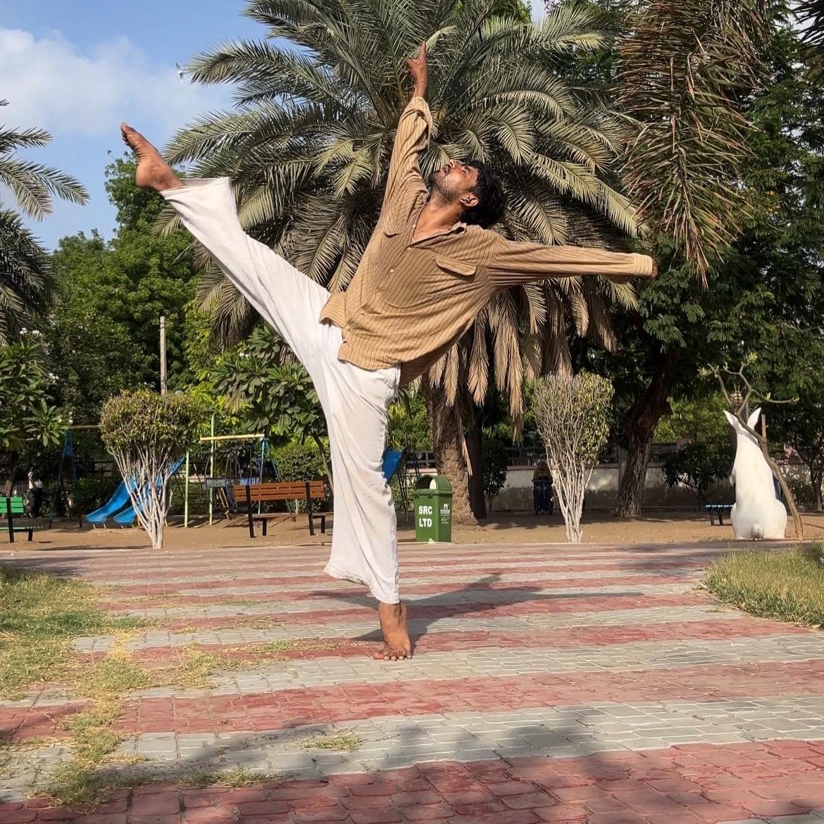Dance workout routine with Bottle…try this routine and improve your ...