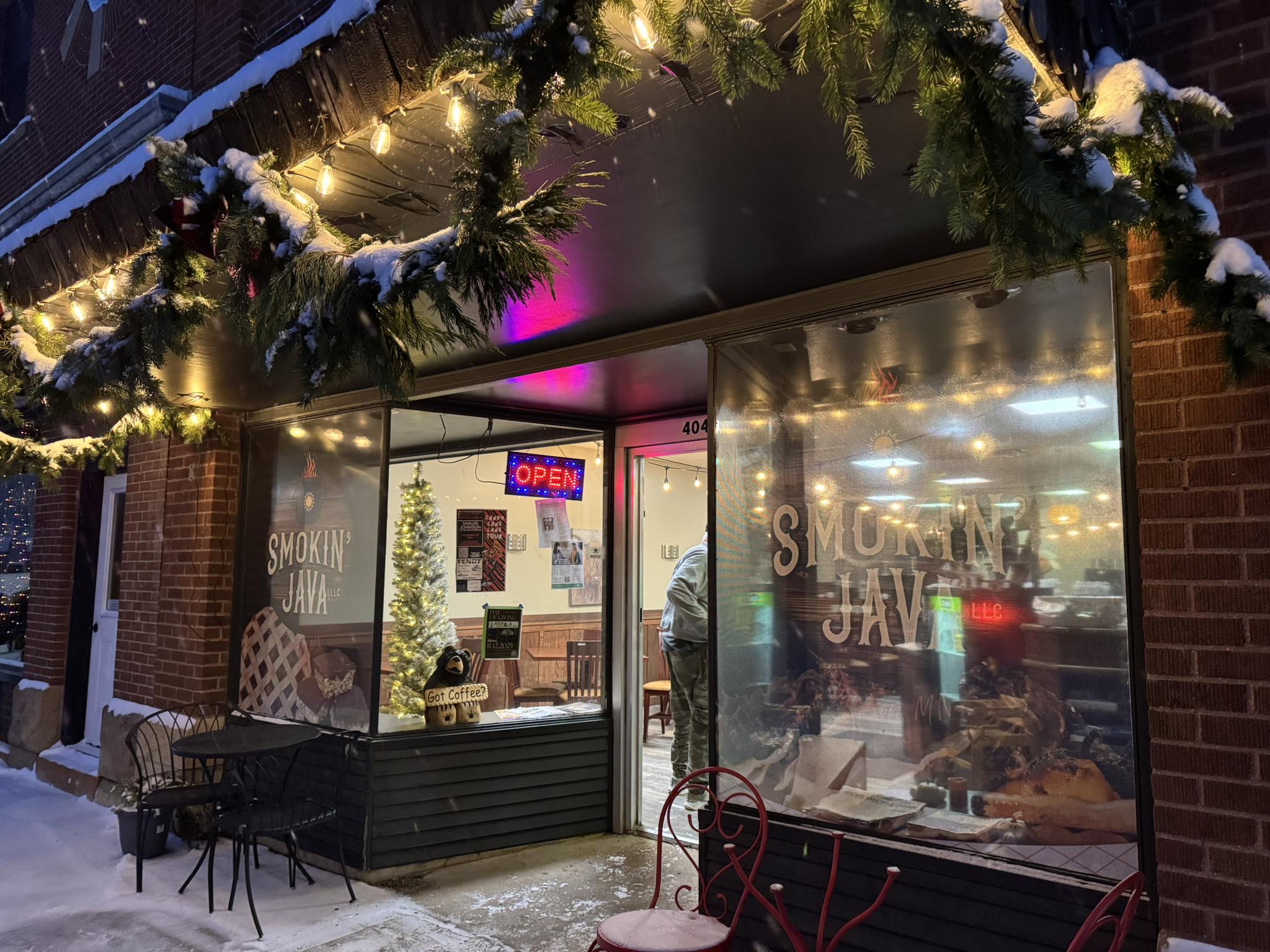 Smokin’ - We’re HERE! And loaded with fresh cinnamon rolls, delicious ...