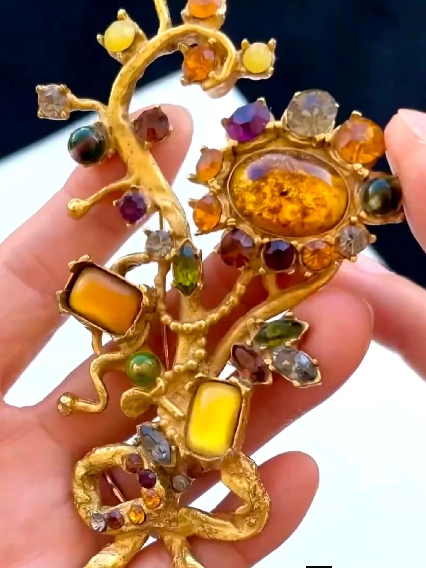 Couture brooch ✨ Sold by Christian Lacroix Paris