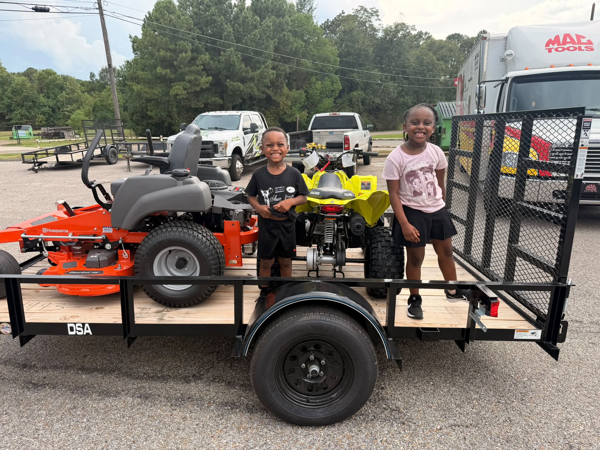 専用 テック Congratulations to the Lang family from Laurel, MS, on their