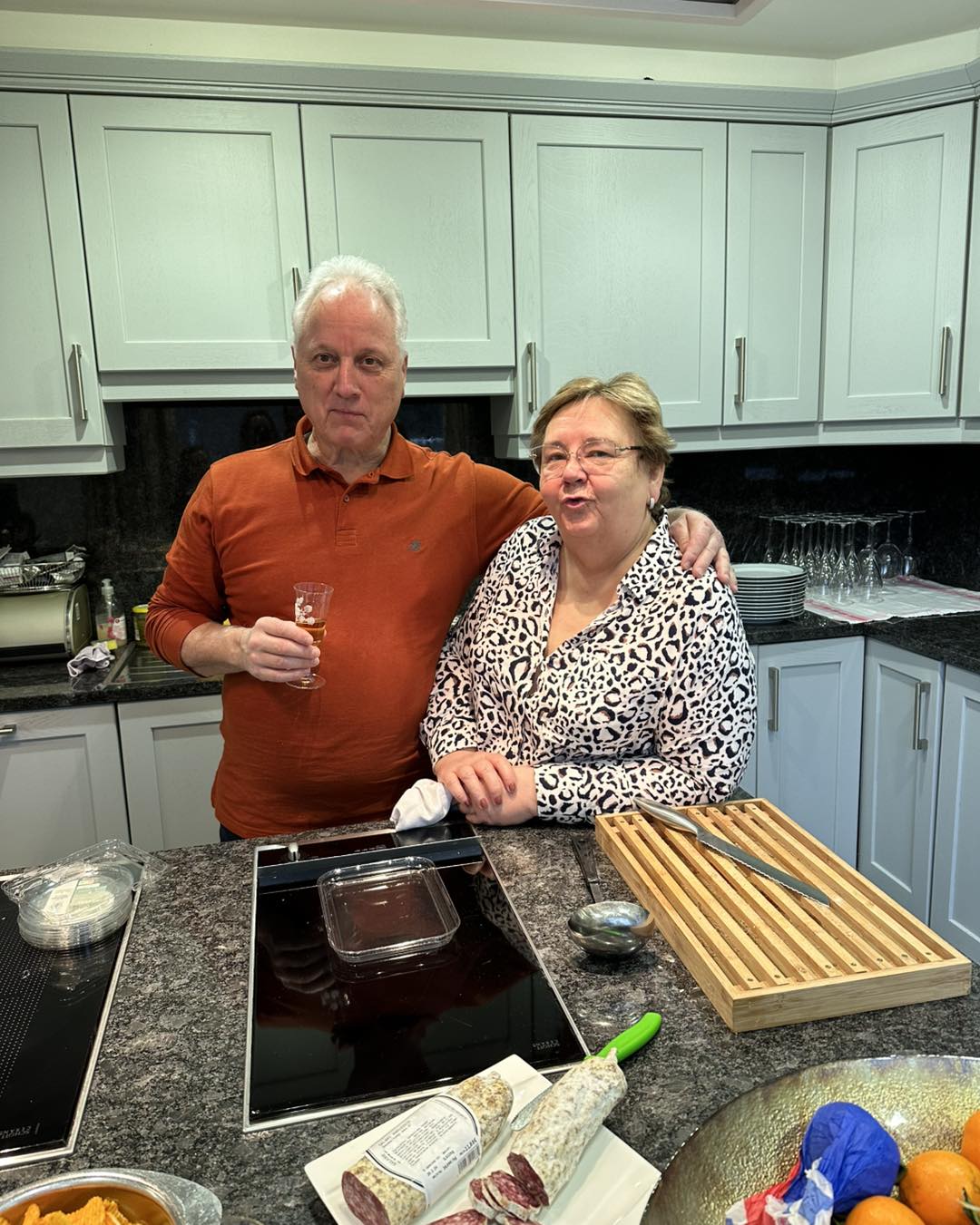 Vandaag vieren wij 45 jaar liefde 🧡... - Frituur Meirisonne | Facebook