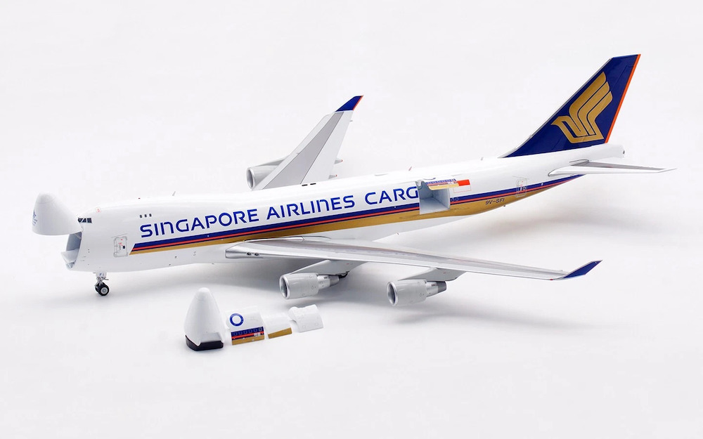 SQWings 1:200 Singapore Airlines Tropical B747-400 9V-SPK (on the way)