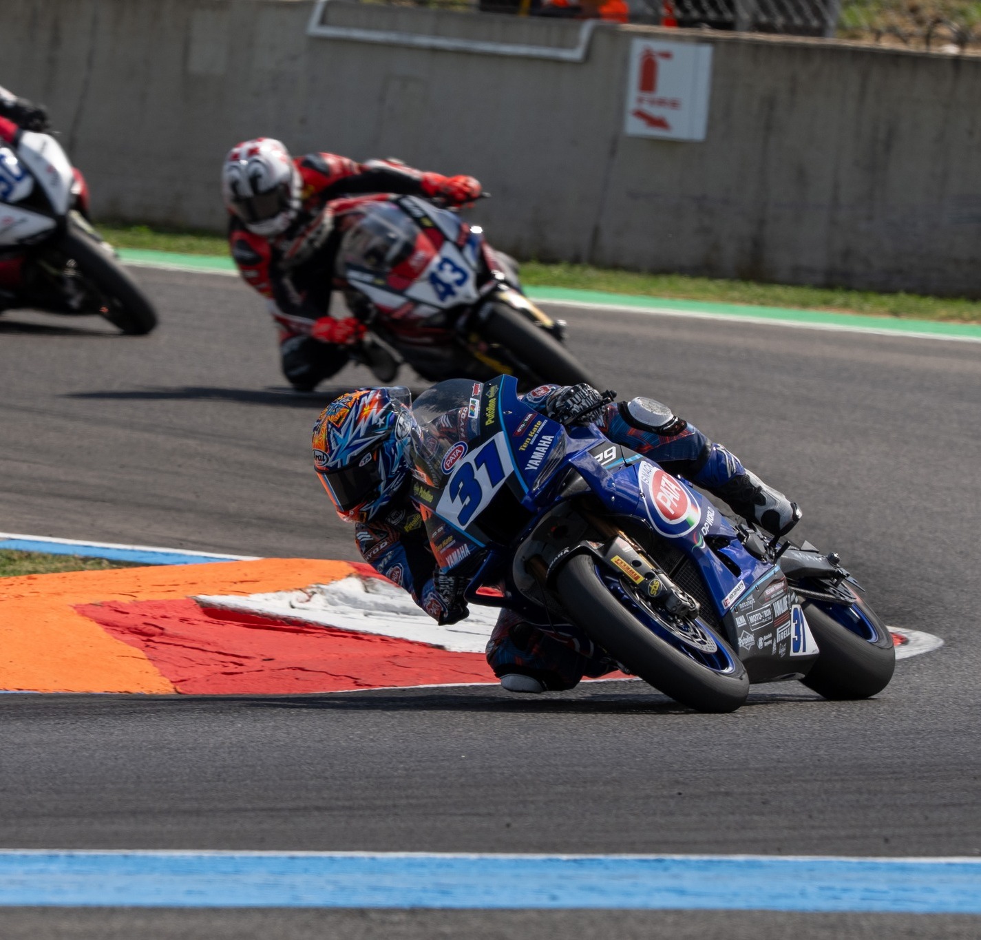 ZERO ZERO クローラー　zerozero Acerbis French Round results at Circuit de Nevers Magny-Cours