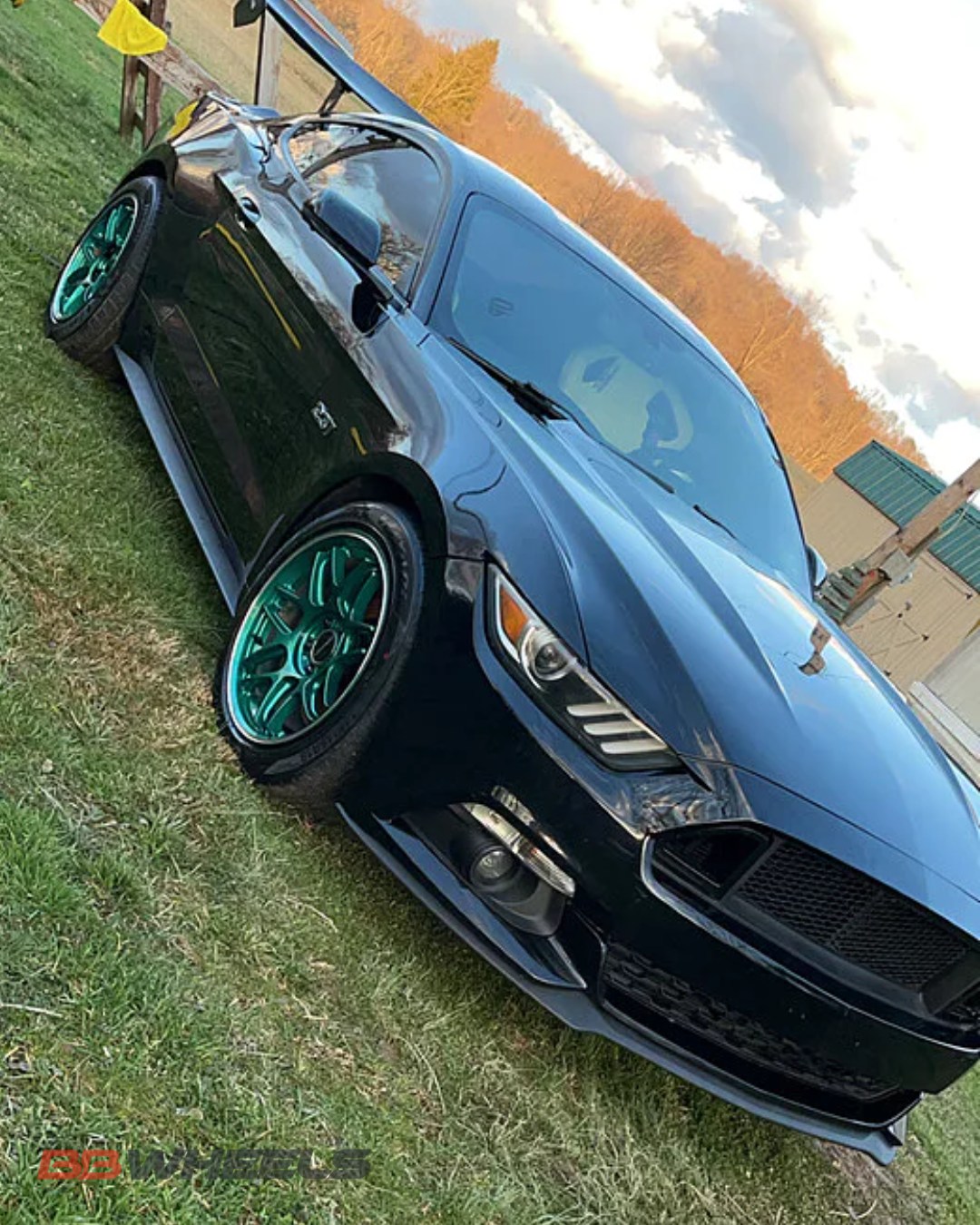 Wheel: Motegi MR158 Tsubaki | 18x9.5 | Offset +40 | Hokkaido Green