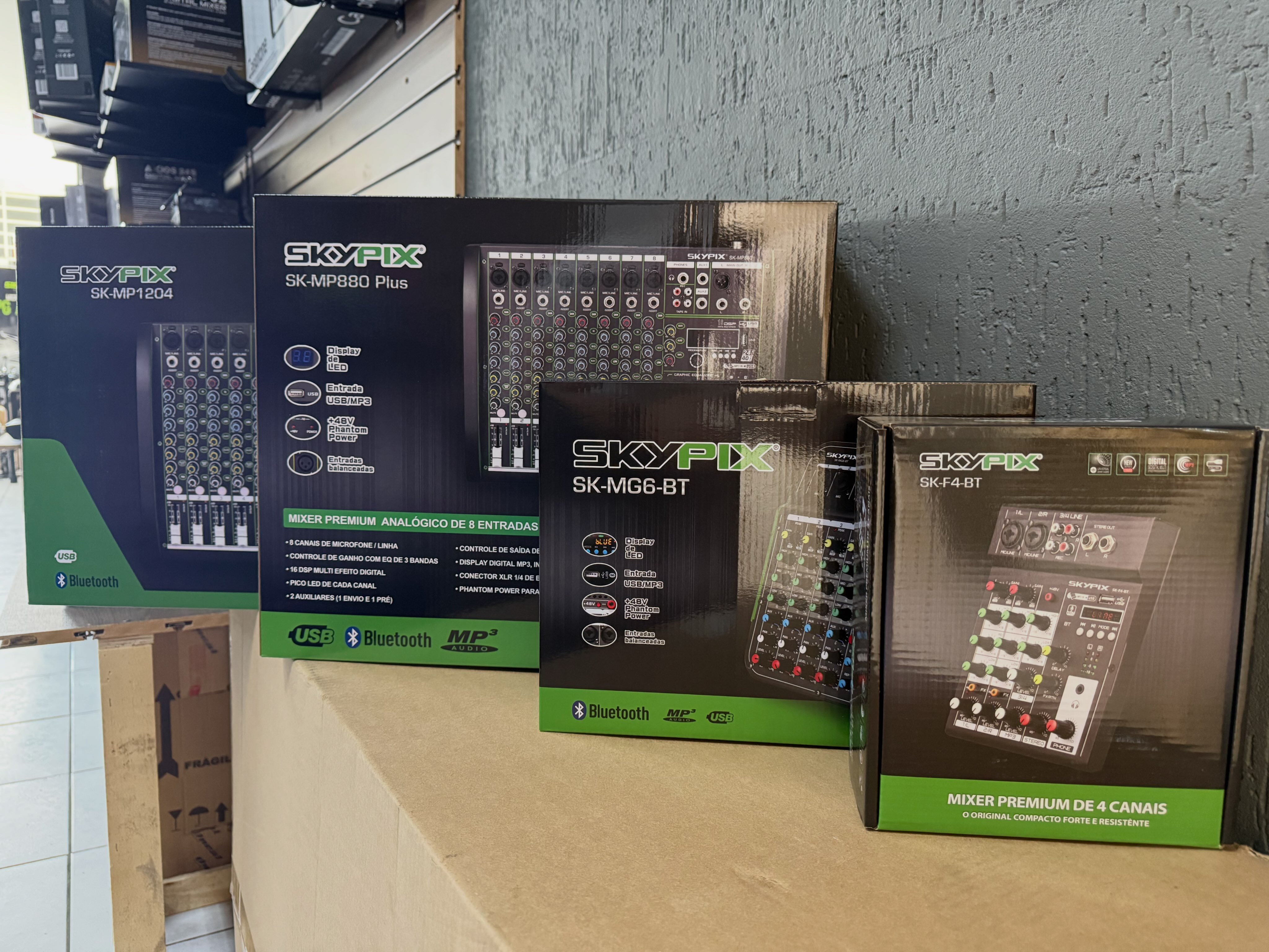 A Casa - Caixas Ativas PZ Pro Áudio!!! YAC-15A 500W RMS - R$1.900