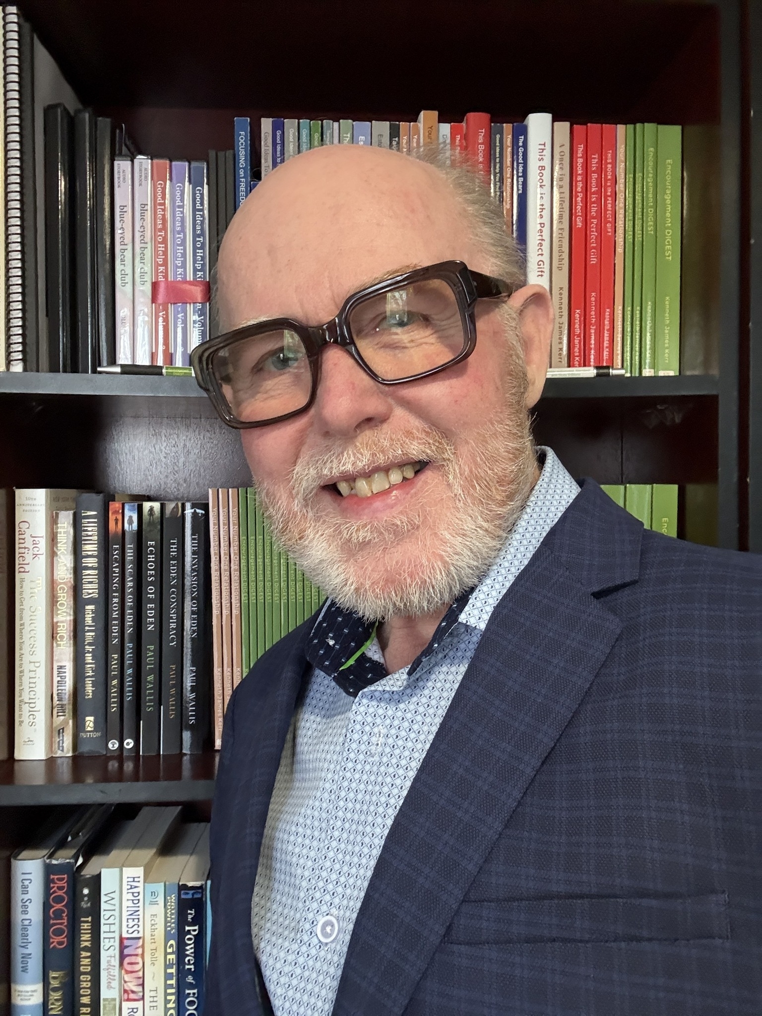 Kenneth J Kerr