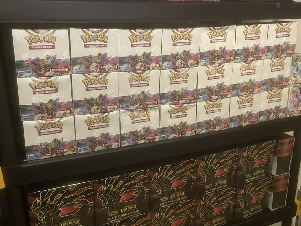cheapest place to buy pokemon booster boxes reddit (Preorder July 22-27th) Chasing Glory Together Jumbo Box CSV10C [S-Chinese] Booster Boxes (Why is Ebay