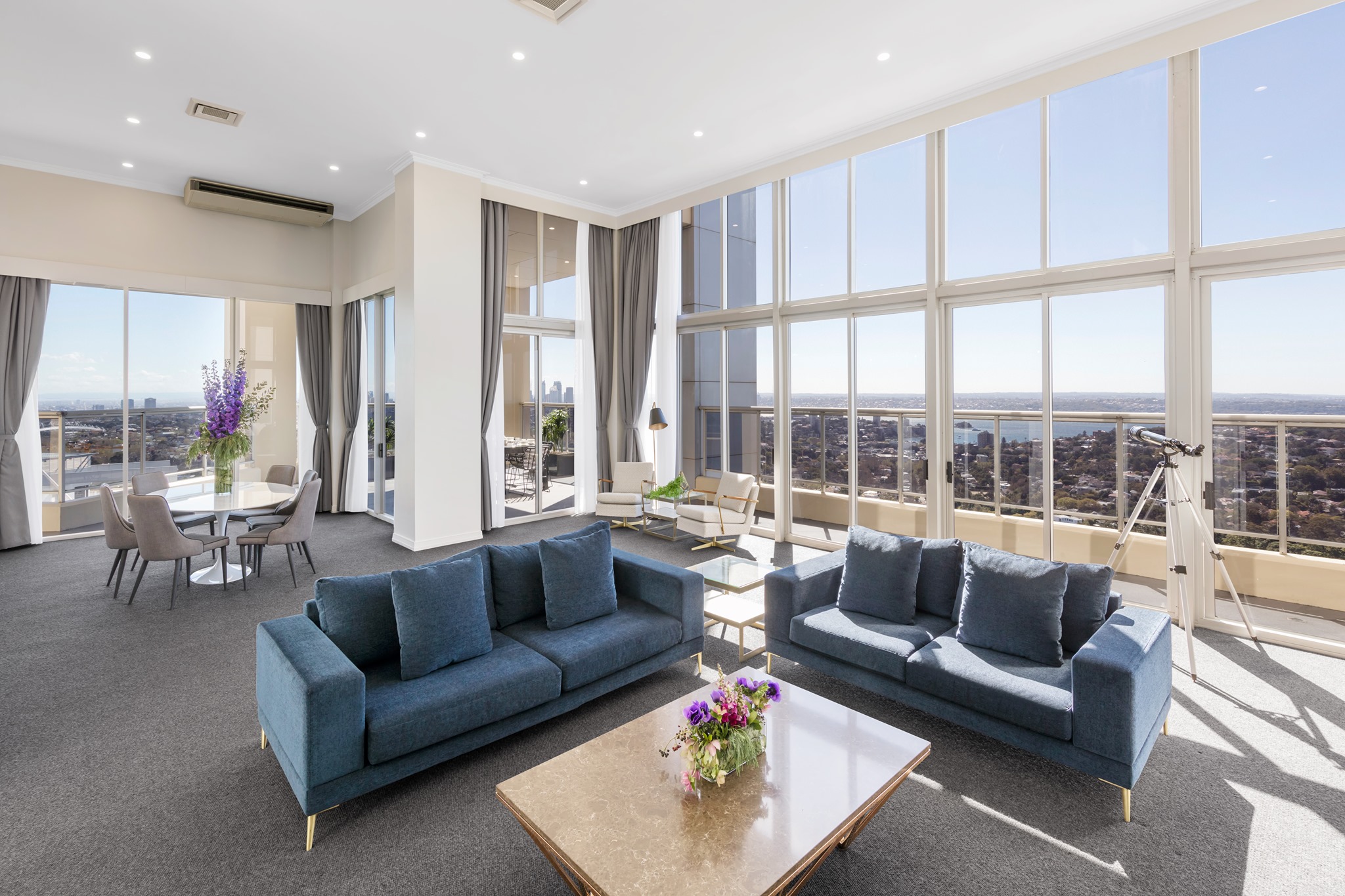 Photo inspiration: Picture Idea: Penthouse Collection By Meriton Suites