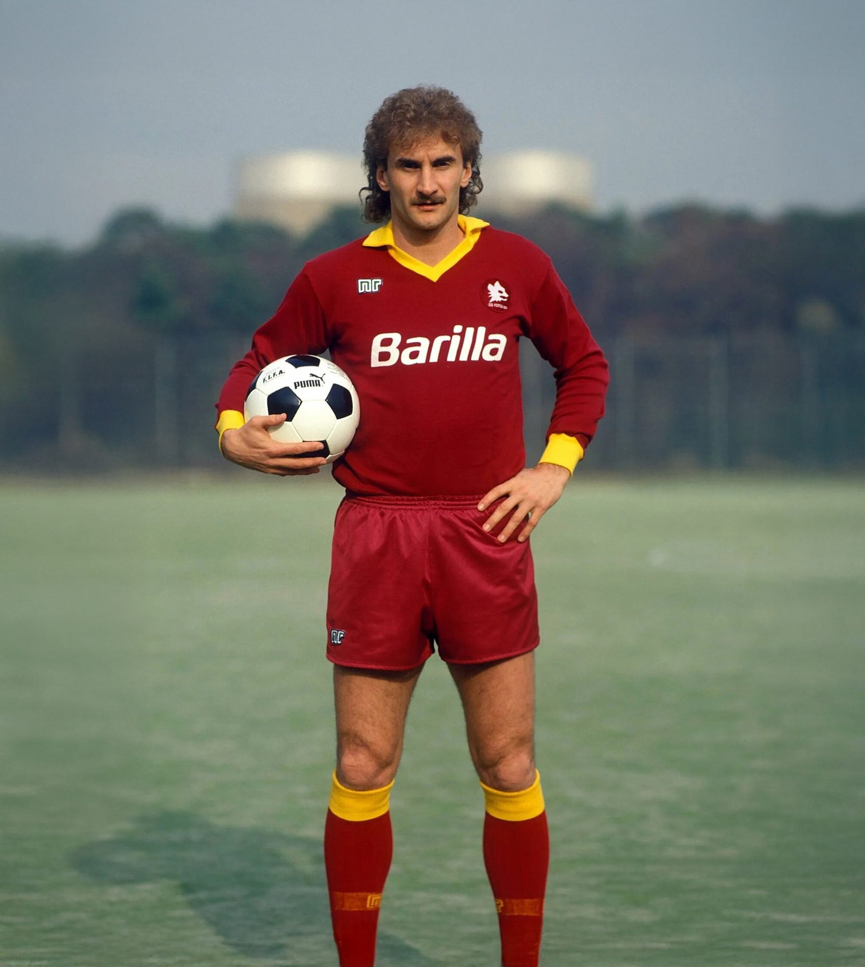 AS ROMA ローマ ヴィンテージ エネーレNR MADE IN ITALY This classic AS Roma Home kit from the mid-1980s was produced by