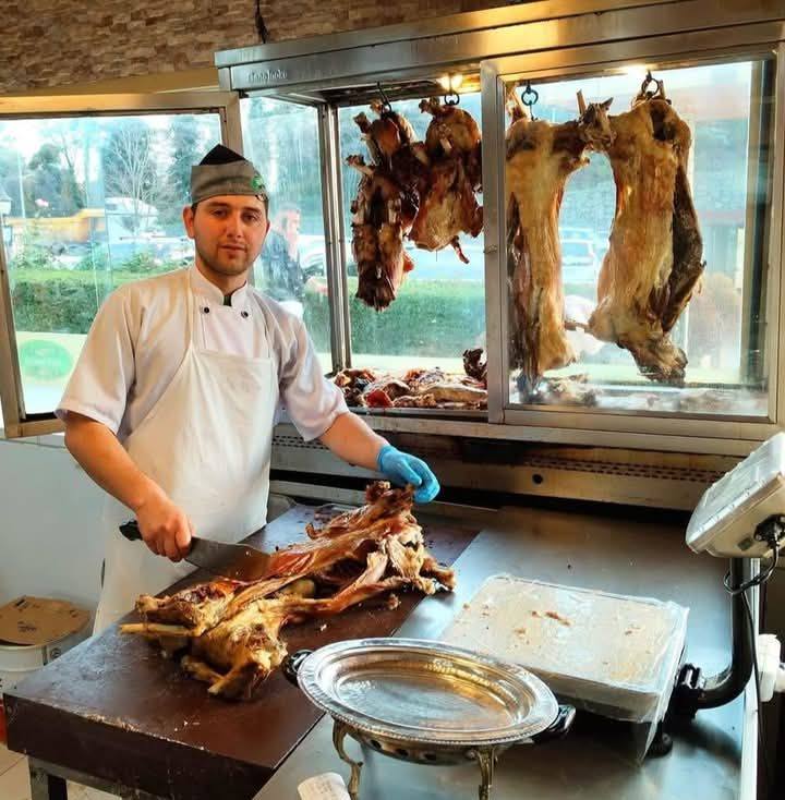 Siz hangi eti tercih edersiniz yorumlarınızı alalım.. 😀👍🔥🍗 #kesfet # ...