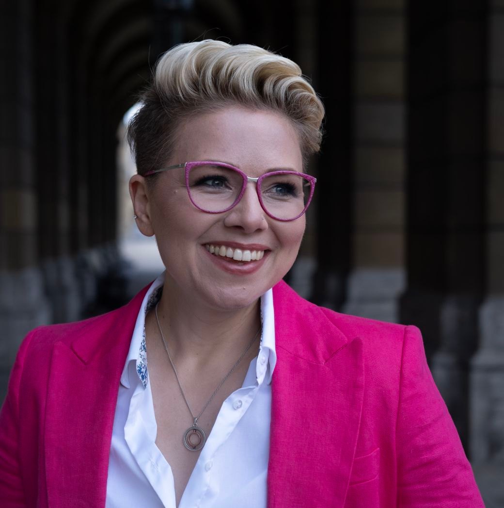 Zoe Stibi Vocal Coach added a new... - Zoe Stibi Vocal Coach