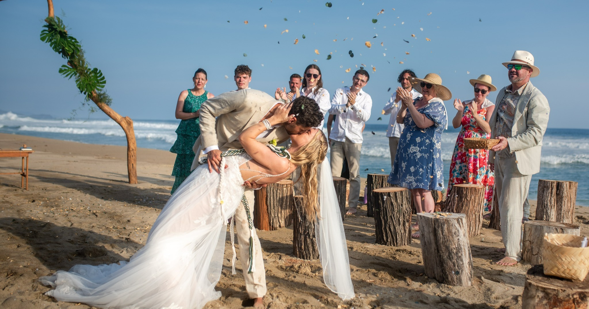 beach wedding dresses the knot Since tying in an eco ceremony oceanside, Riley and Jadyn have welcomed a beautiful baby girl to their family. We cannot wait for them to return and see their family Shop Royal Blue Mommy 20200530 Select Your Size by Height:Doctoral Gown - 6'6