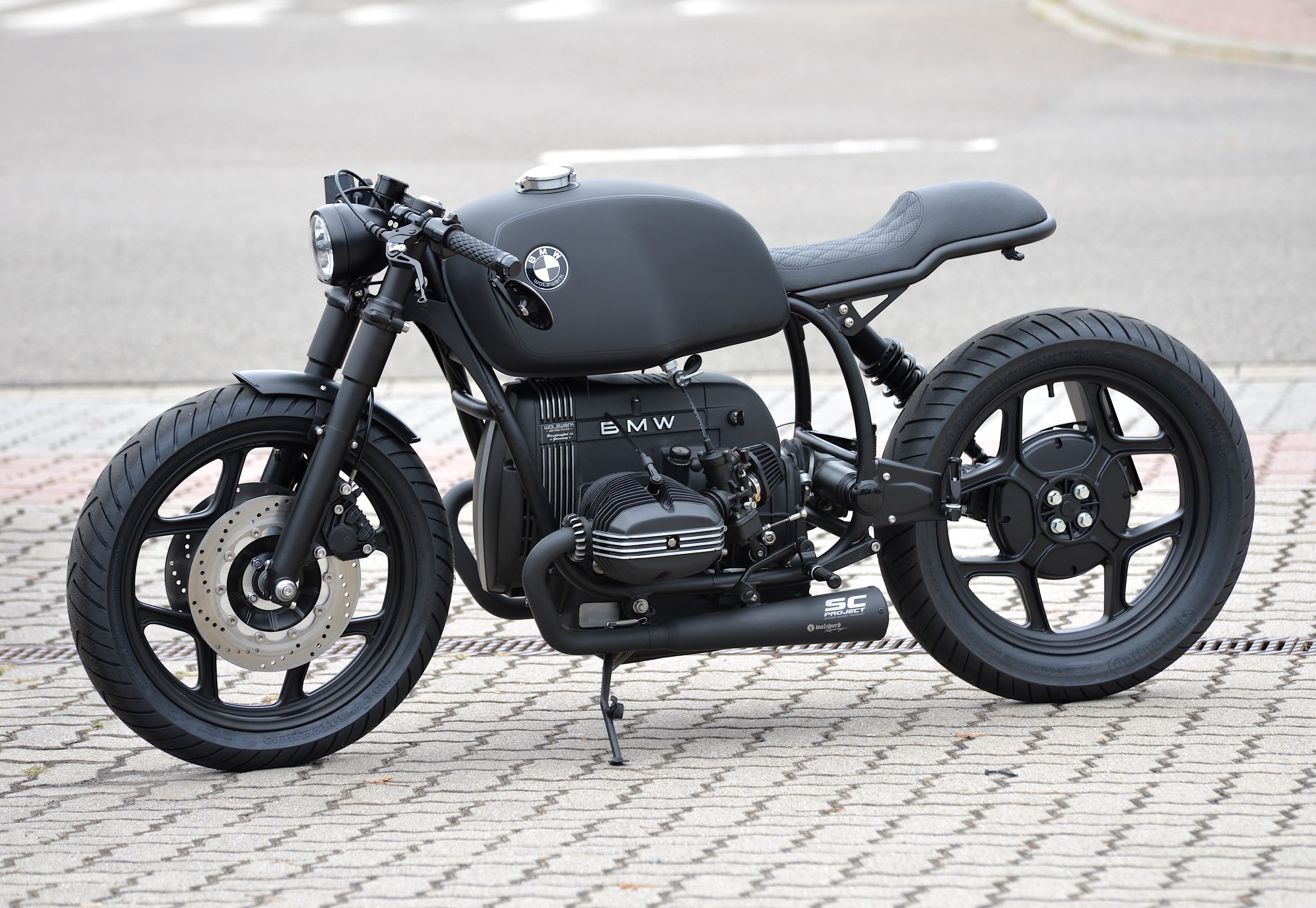 🔥We just finished this fully blacked-out SCHIZZO® Cafe Racer „Pro