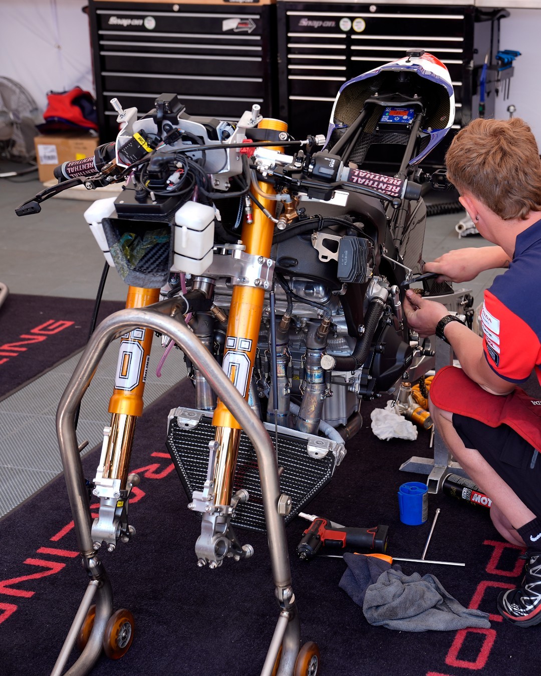 Cool things spotted in the Isle of Man TT Races paddock 😍! 1️⃣