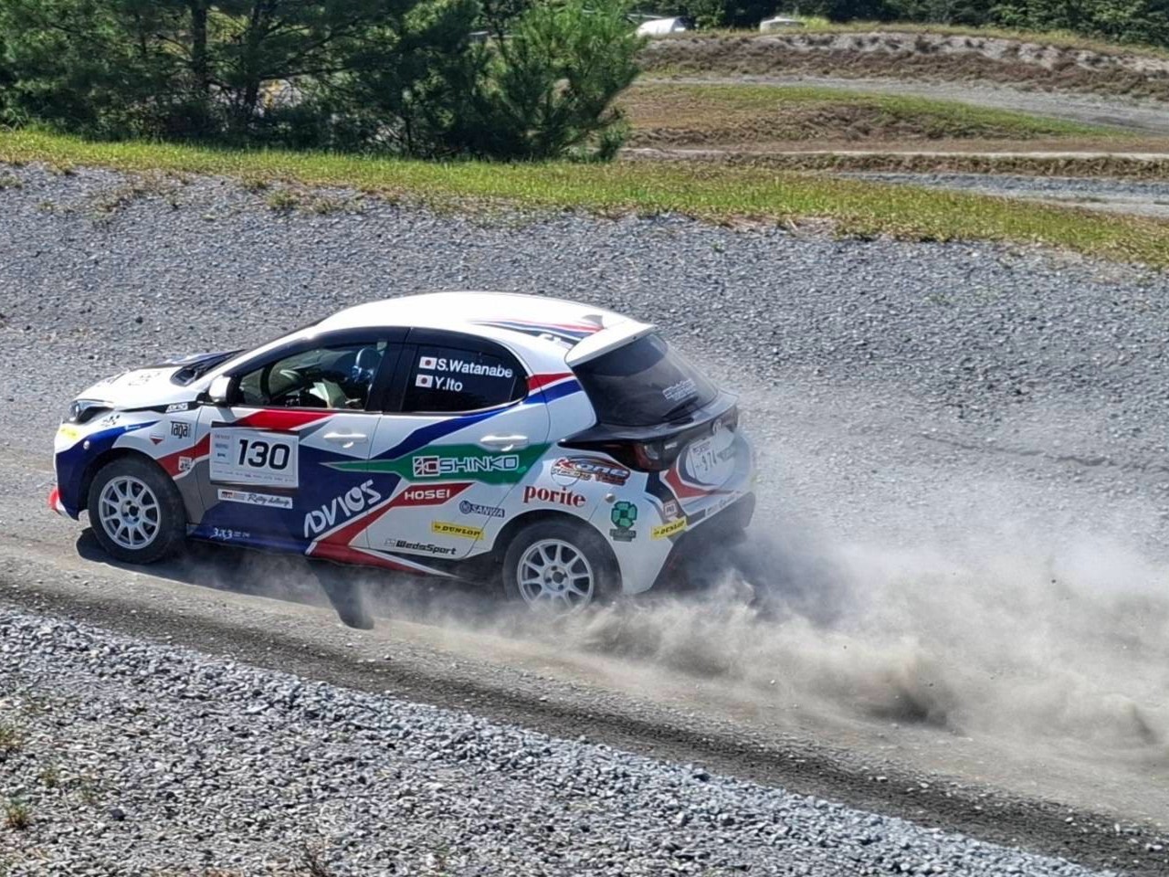 数量限定、WedsSport Racing Gals（南真琴さん、成沢紫音さん、有栖未