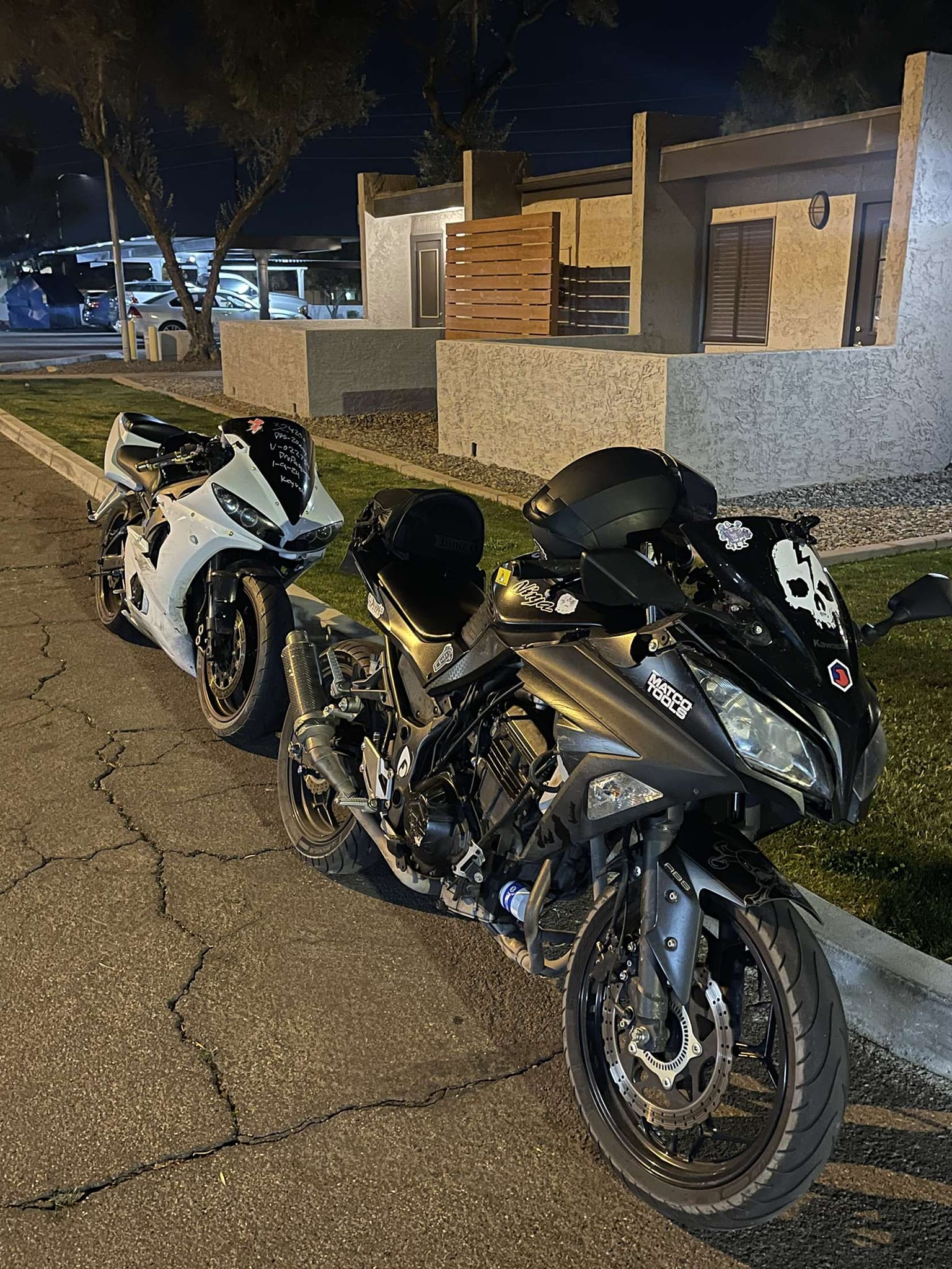 Anyone here know how to adjust the carbs on a 07 Kawasaki ZX600J