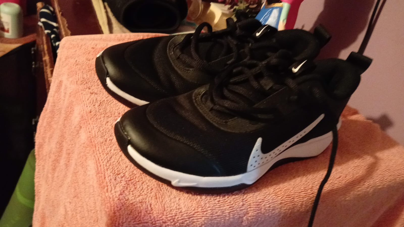 Nike Huarache Original Estado : Cómo nuevo Talla : 8.5 US / 26.5