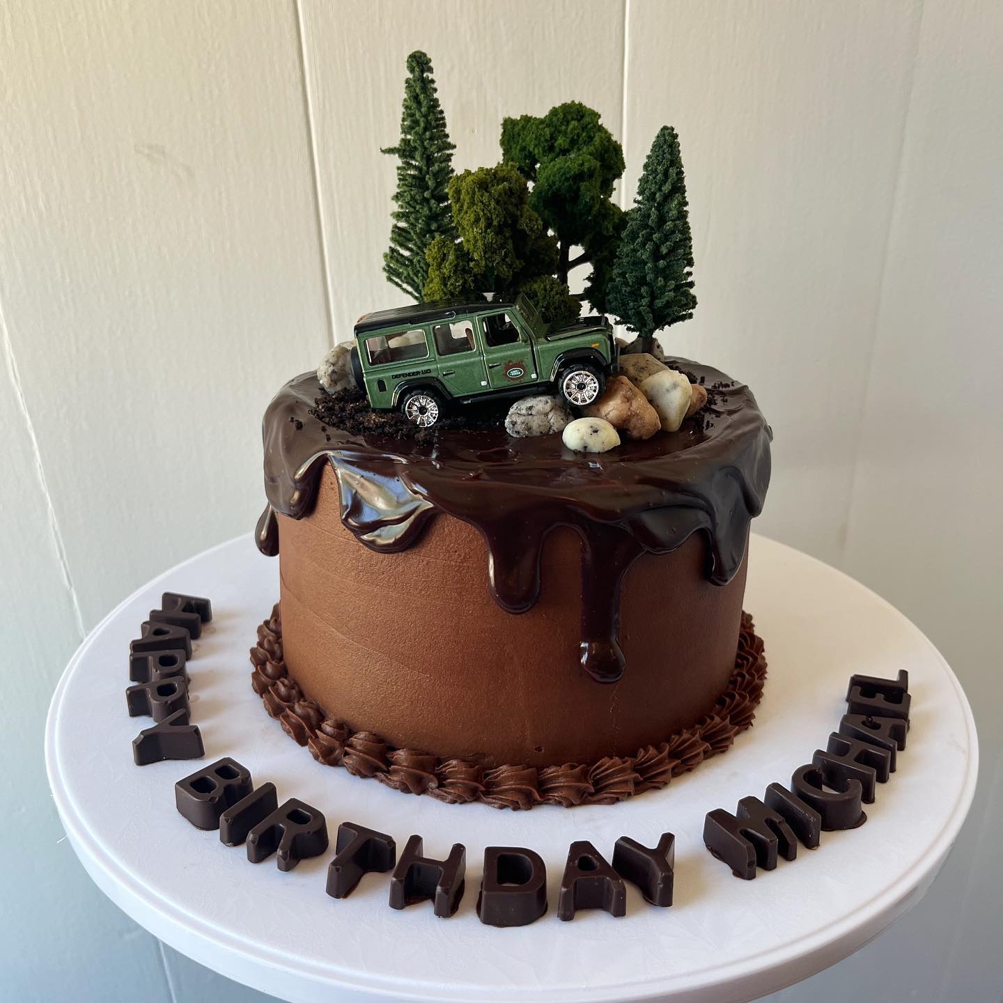 custom land rover birthday cake 🌲🪨💨... - Flowers and Flour