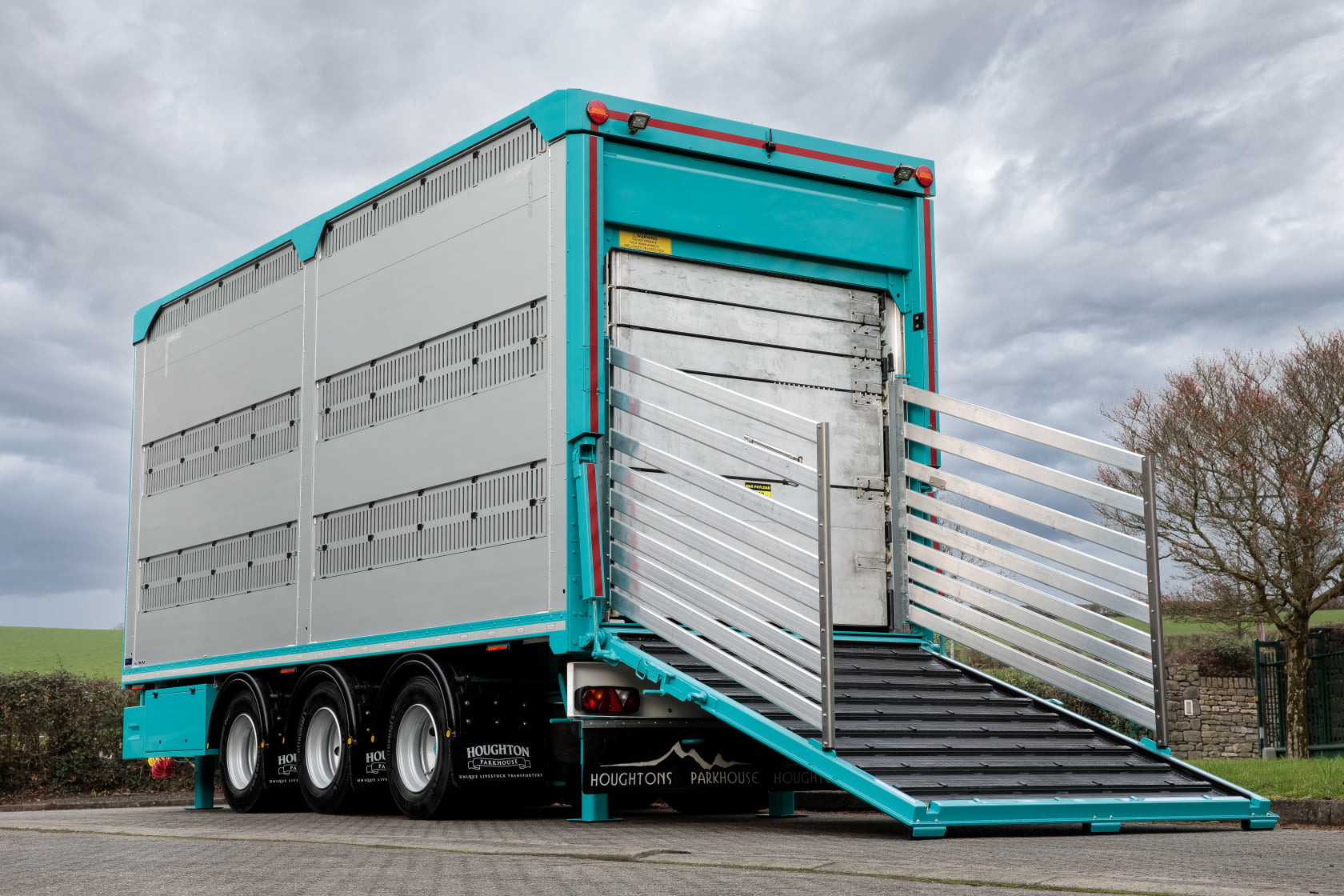 PHIL CANDY LIVESTOCK TRANSPORT, take delivery of their New