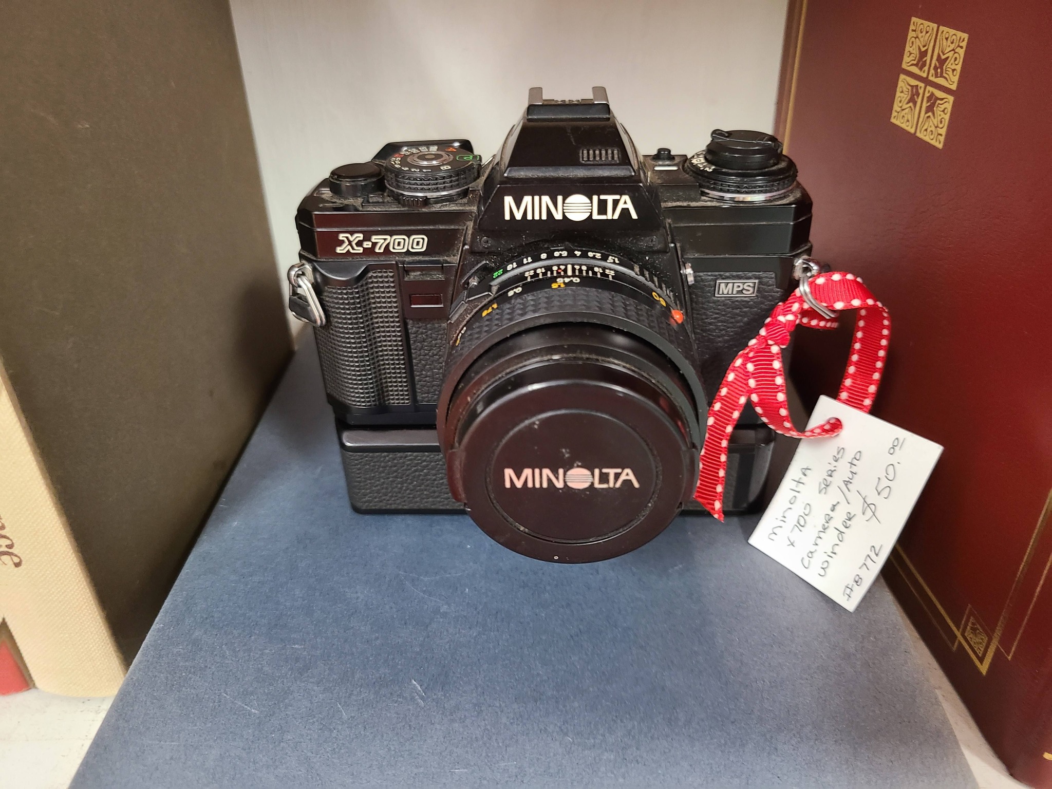 Minolta MD 35-70 f3.5 lens and X-700 camera found in perfect condition