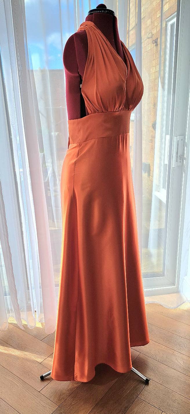 Bridesmaid dress 4 of 5 restyle/ remake: Alter neck with tie back, low v neckline with bust pads added and a gathered skirt turned into a flat A-line skirt 🪡🧵👌 #catshillseamstress #bromsgroveseamstress #