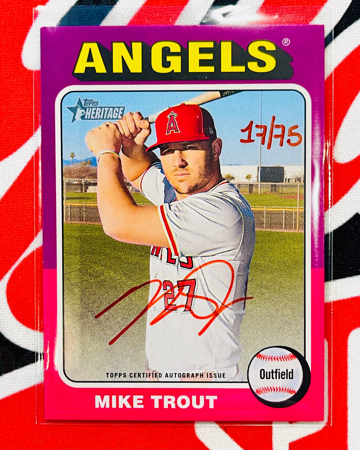 ????? ????: Mike Trout will have base-design on-card 