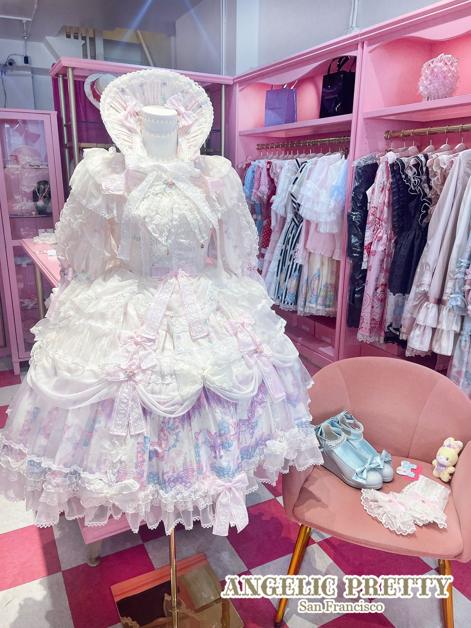 Angelic - Hello~everyone^^ Today's coordinate is the Sweetie
