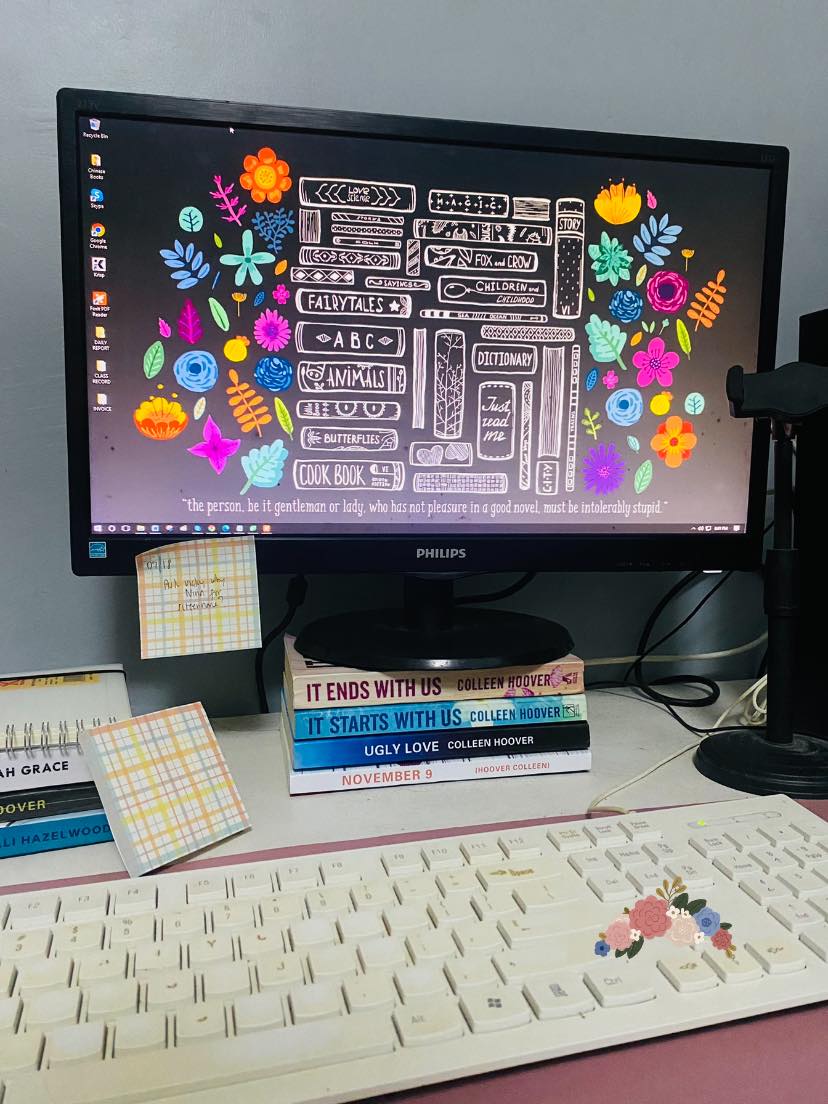Workspace Setup Addicts | Decided to use my Coho books as my monitor ...