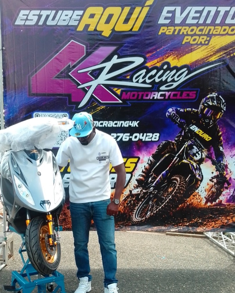 La más buscada en este gran evento @__lareyna048 #z4kracing