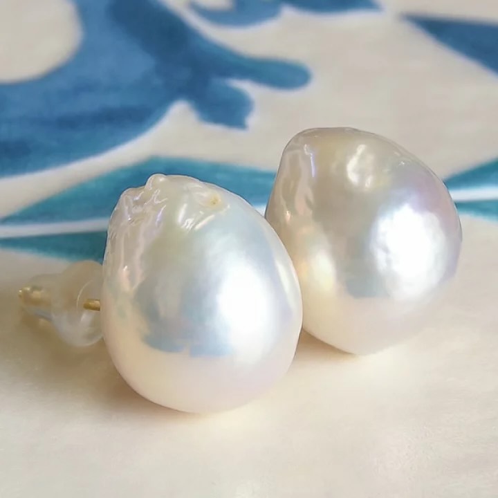 ルコリエ　バロックパールピアス 再入荷】これがあれば夏のお洒落も大丈夫♪ 上質カジュアルを格上げ