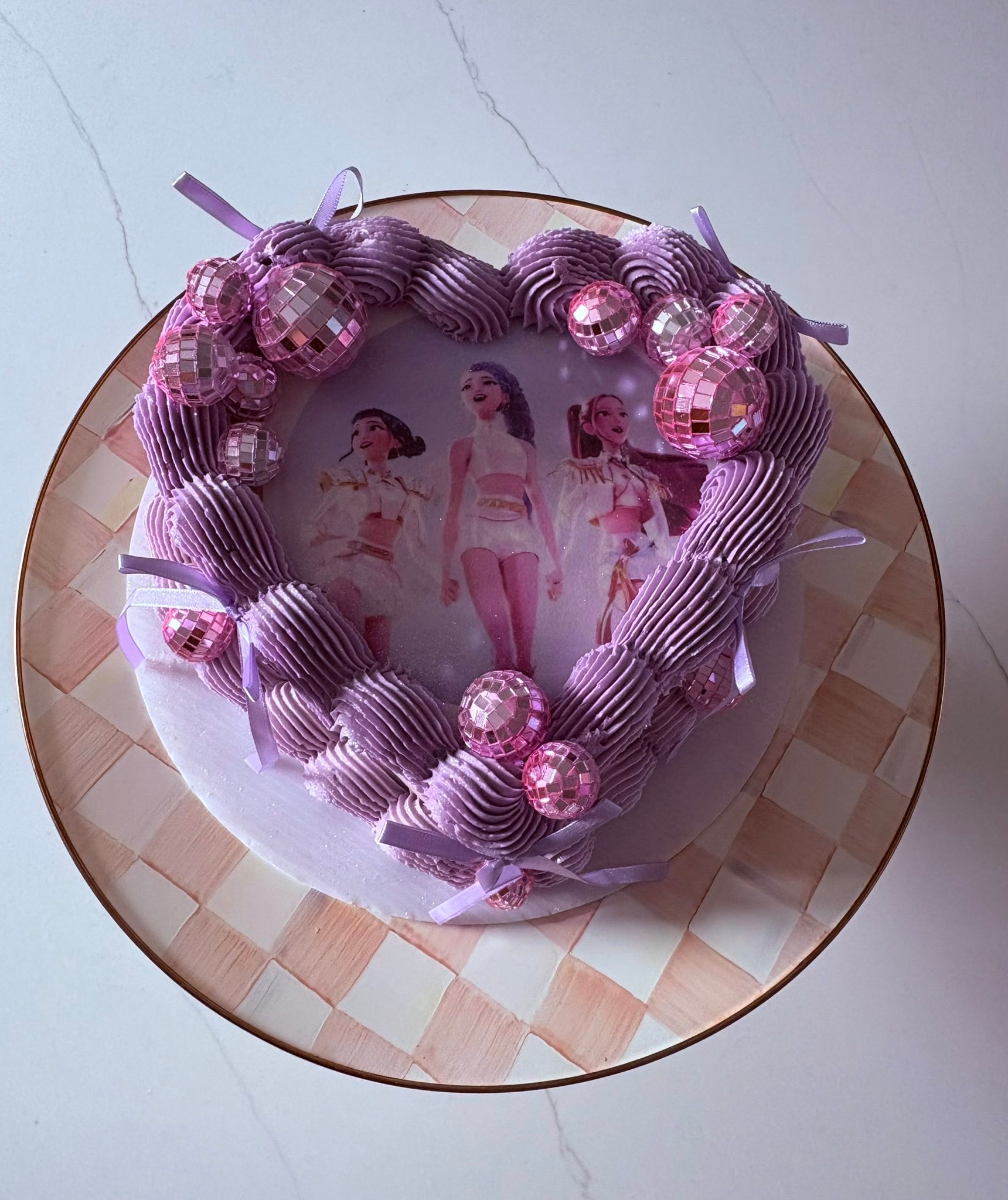 Kpop 💜 8” funfetti heart cake 🎉