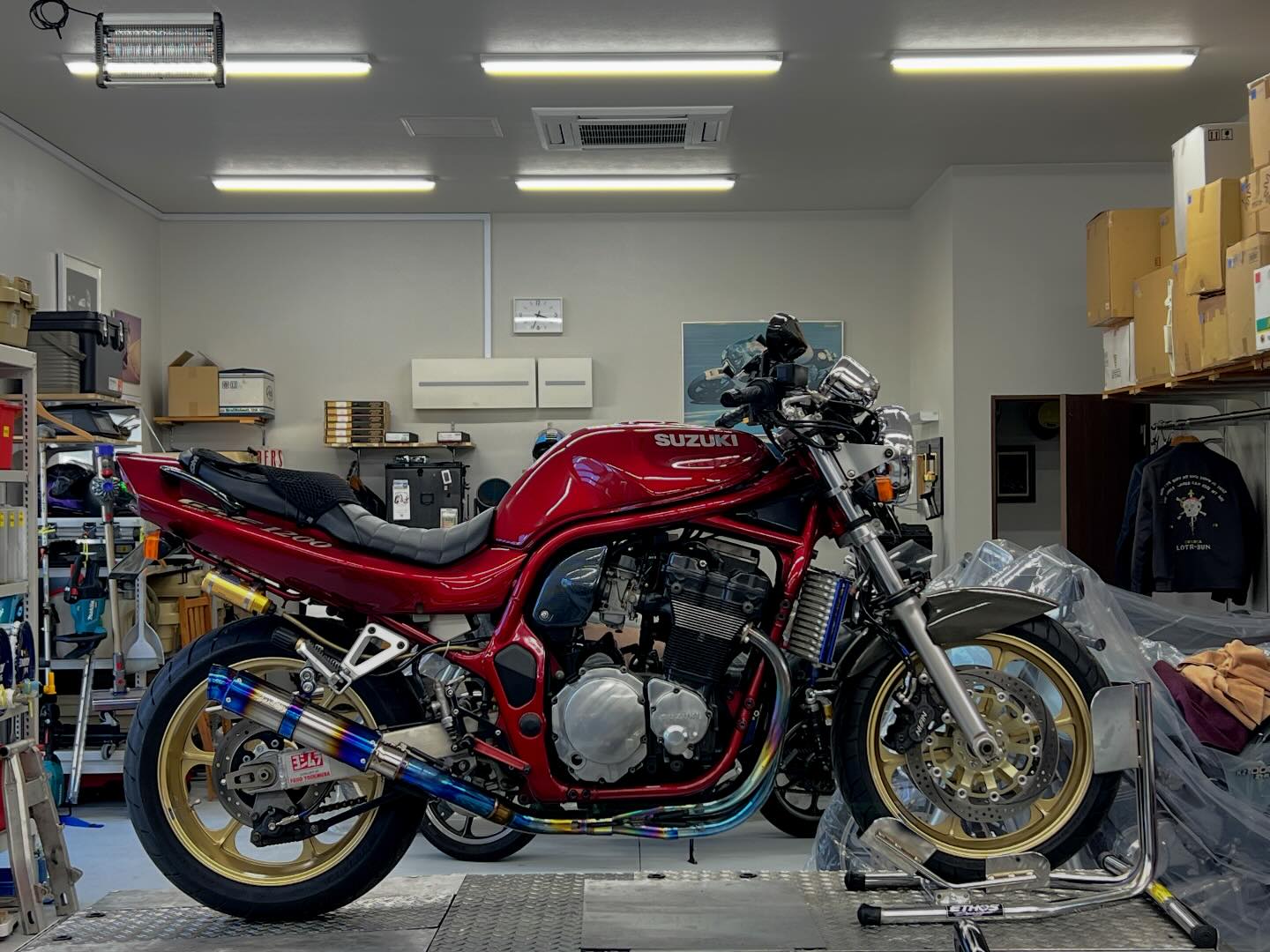 あっ。 作業します😹 #gs1200ss#gsf1200#inazuma1200#イナズマ1200